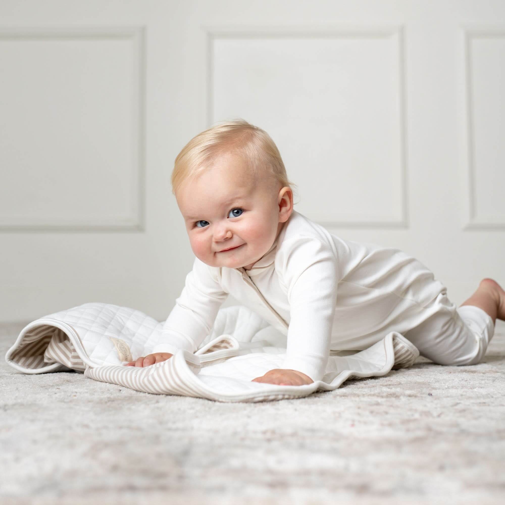 Hope & Henry 3-Piece Organic Knit Gift Set | Milk & Baby