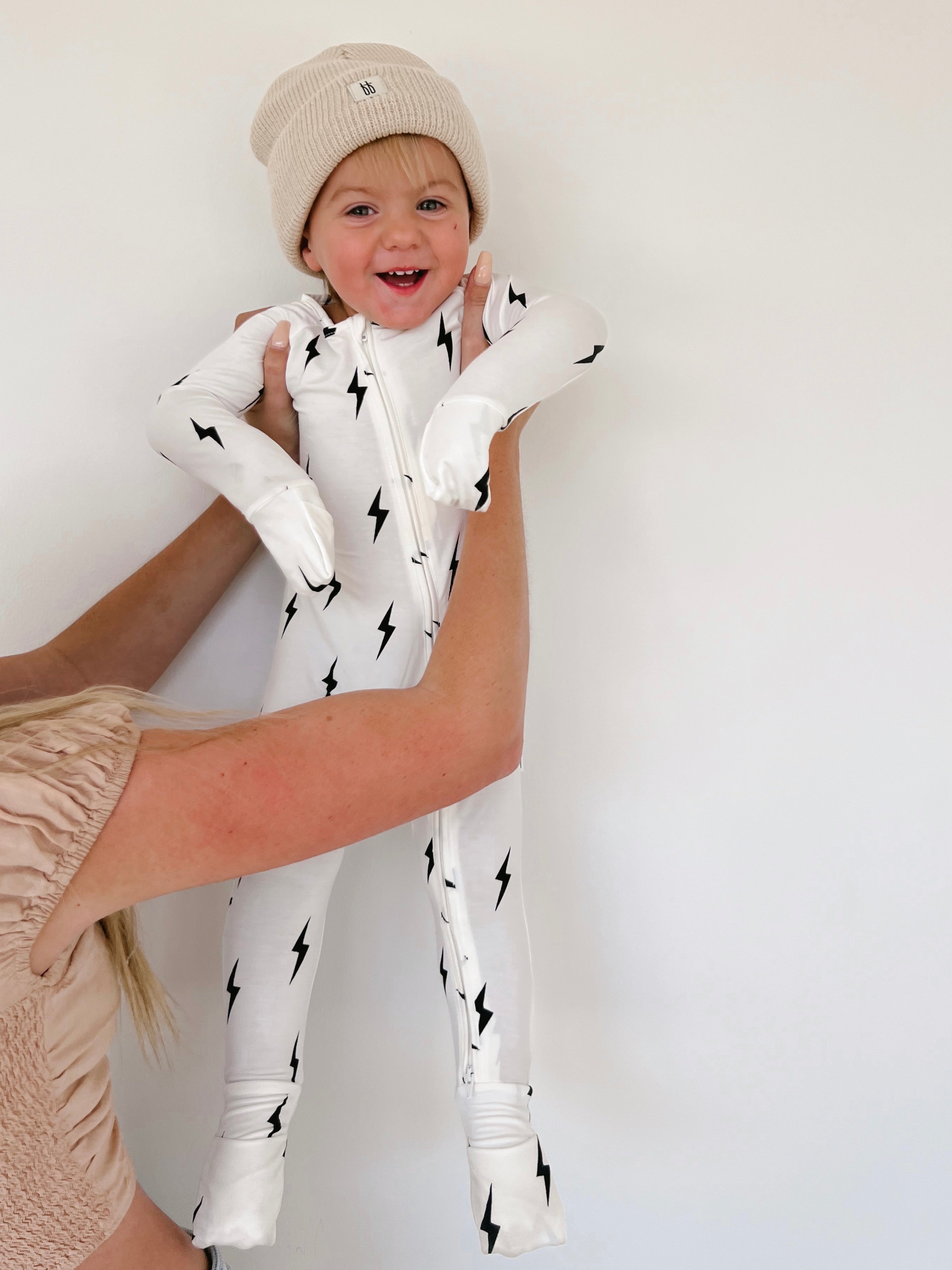 Bamboo Zip Pajamas | White & Black Lightning Bolt | Milk & Baby