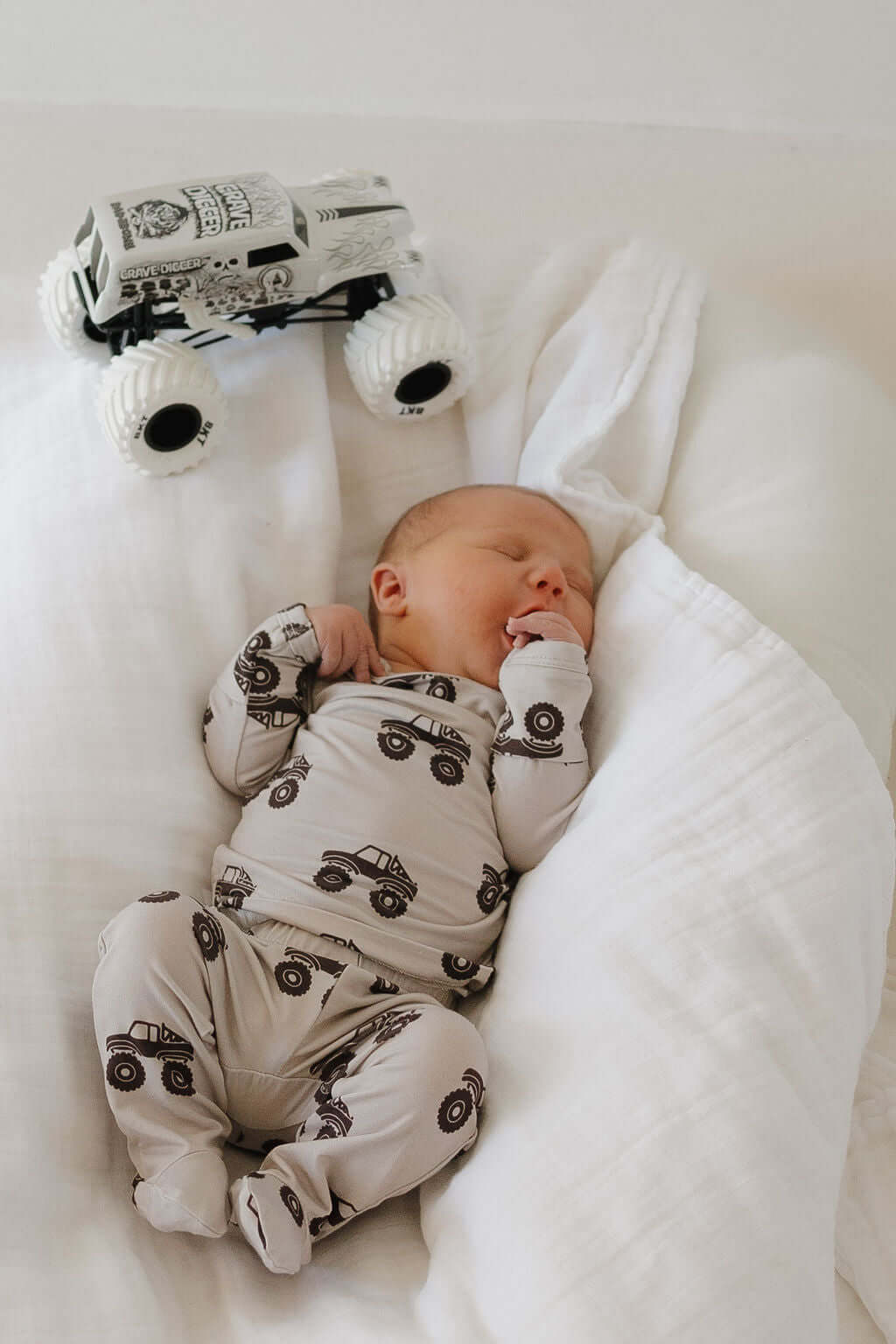 Monster Truck | Sleepy Time Set | Milk & Baby