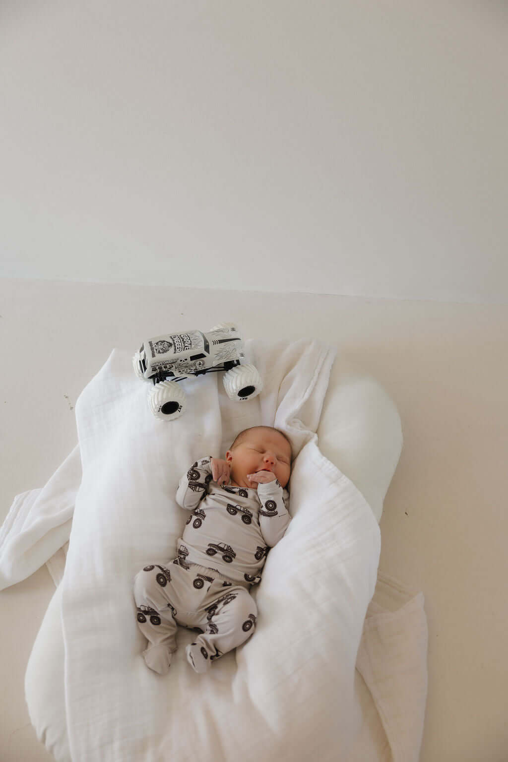 Monster Truck | Sleepy Time Set | Milk & Baby