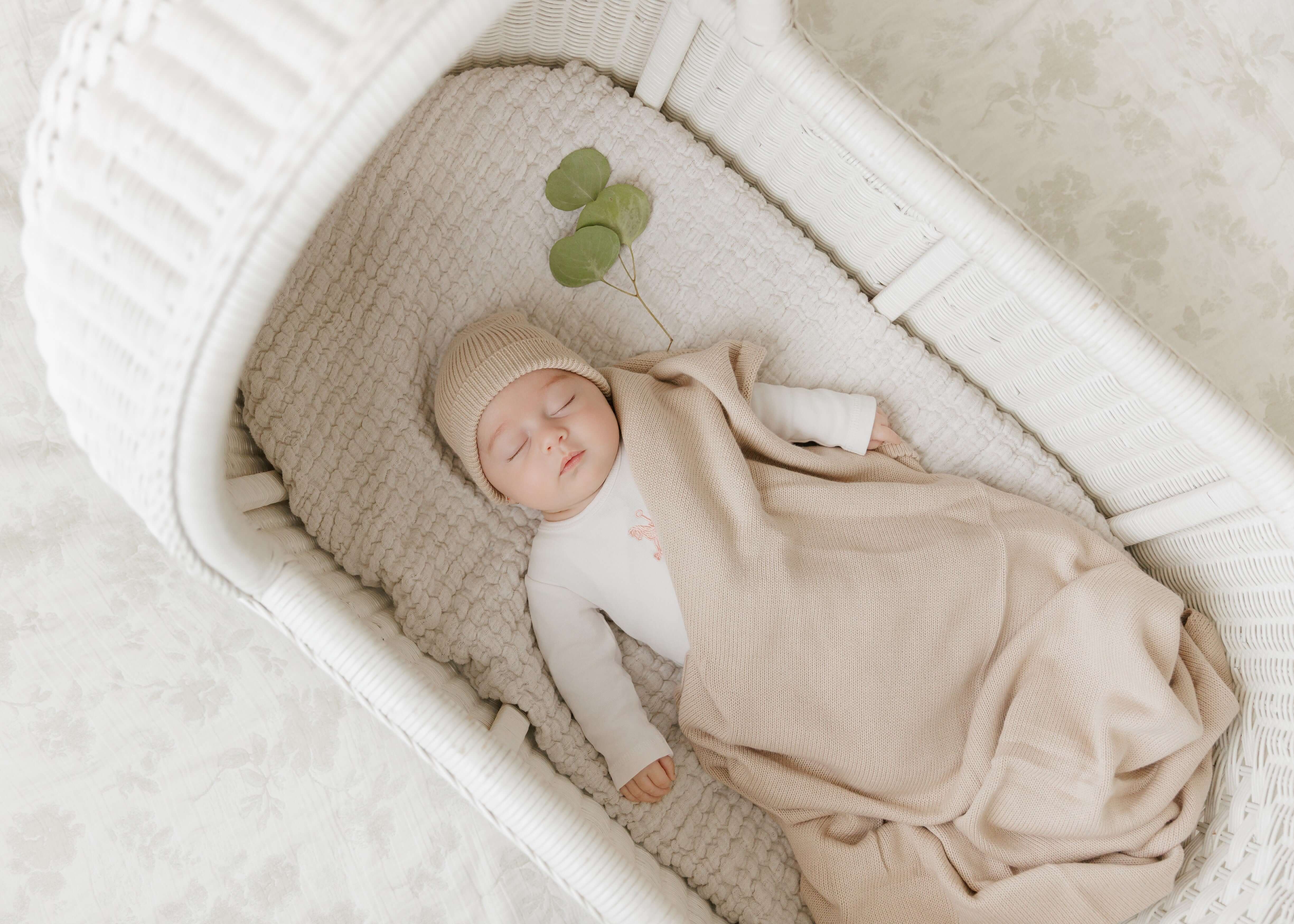 Luxe Collection 100% Organic Cotton Luxury Knit Baby Blanket + Hat Set | Milk & Baby
