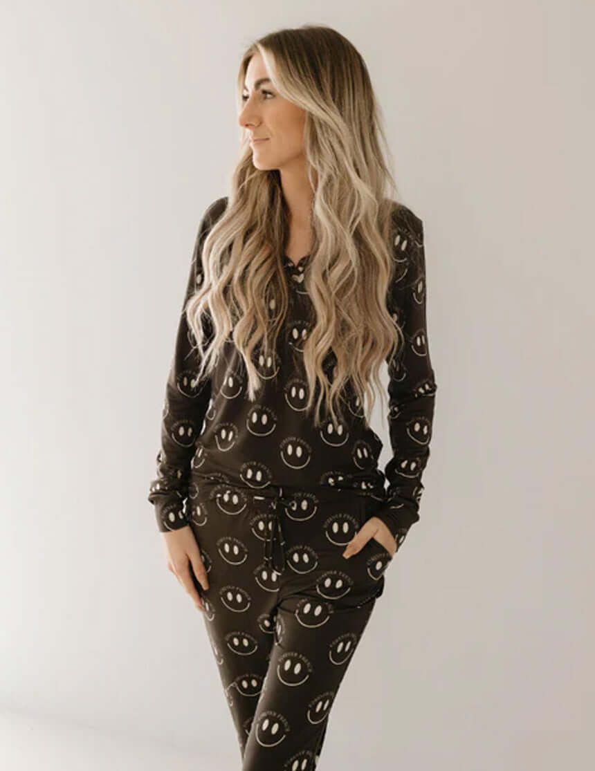 Charcoal & White ff Smile | Women's Bamboo Pajama | Milk & Baby