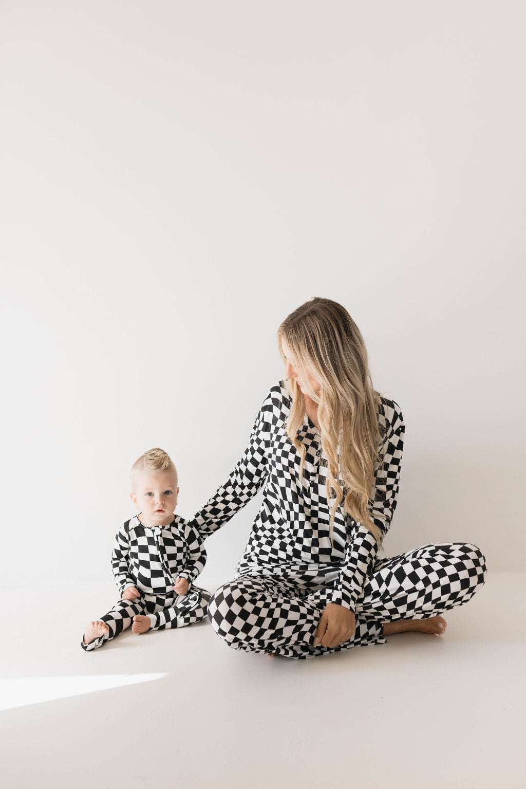 Black & White Wavy Checkerboard | Bamboo Zip Pajamas | Milk & Baby