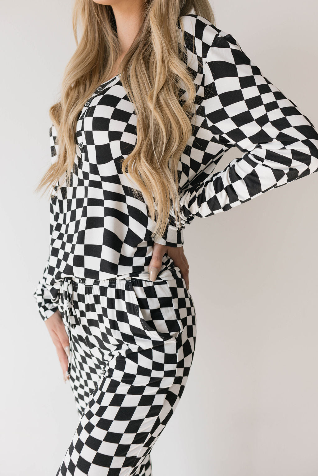 Black & White Wavy Checkerboard | Women's Bamboo Pajamas | Milk & Baby