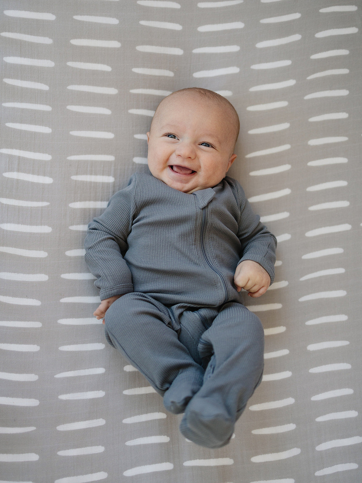 Charcoal Organic Cotton Ribbed Zipper | Milk & Baby