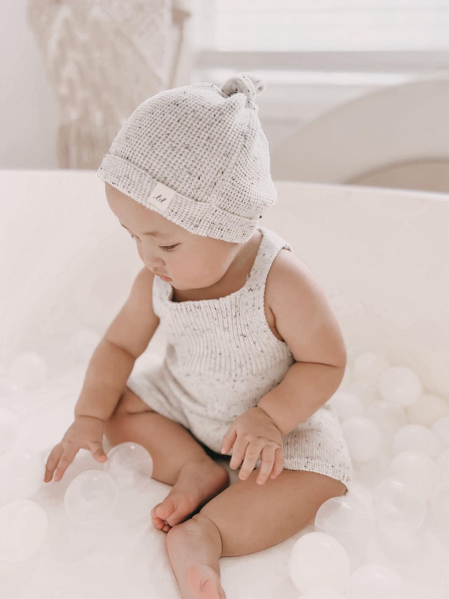 Luna + Luca Knotted Hat | Black Speckle | Milk & Baby