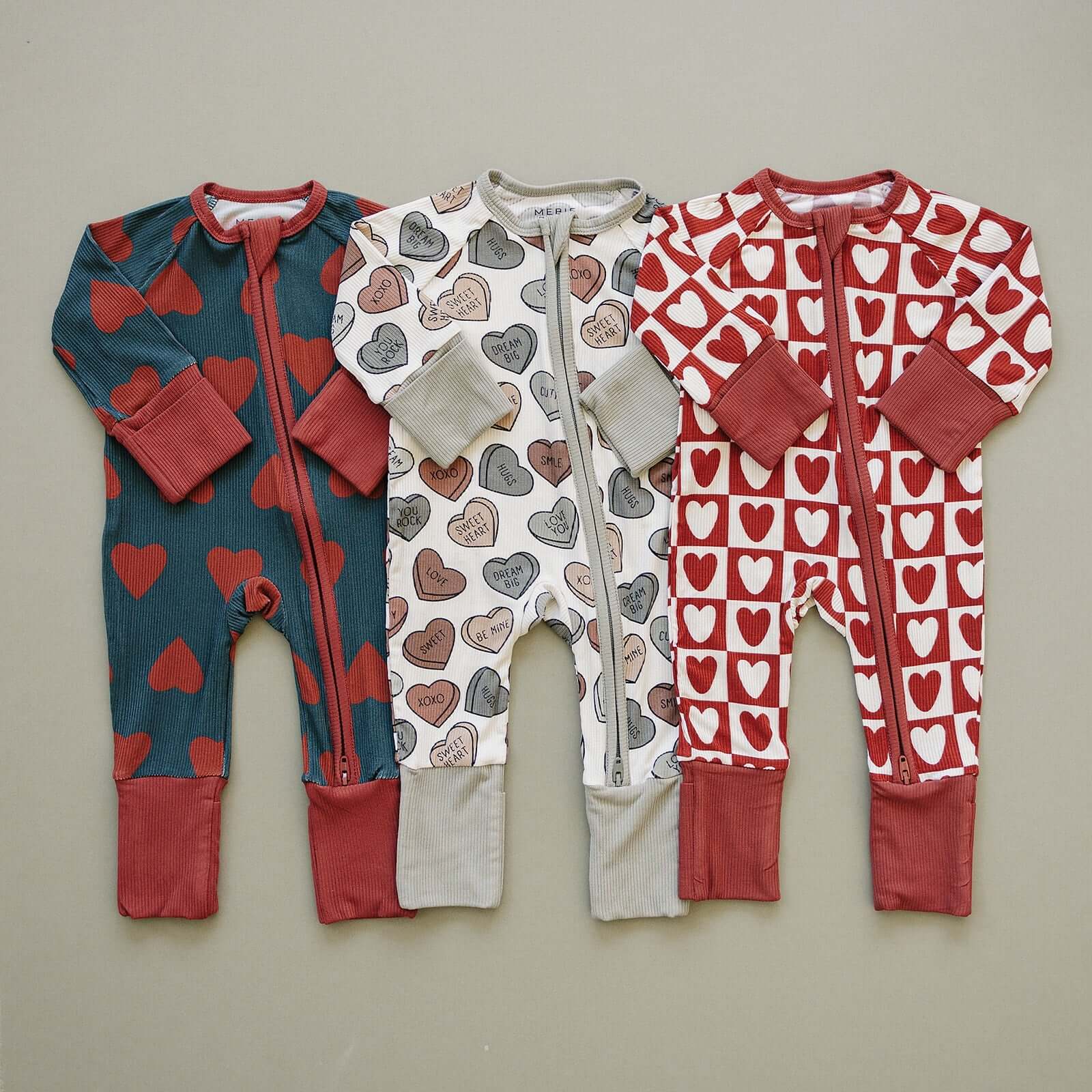 Checkered Hearts Ribbed Bamboo Zipper | Milk & Baby