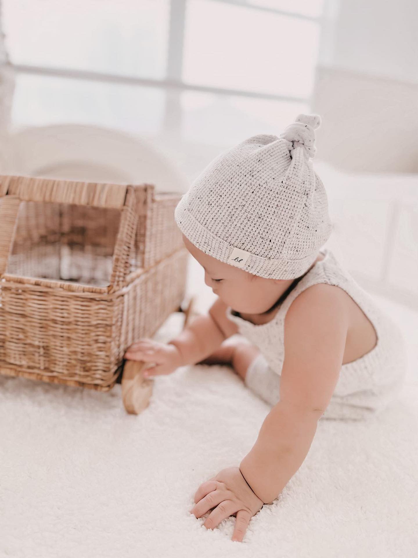 Luna + Luca Knotted Hat | Black Speckle | Milk & Baby