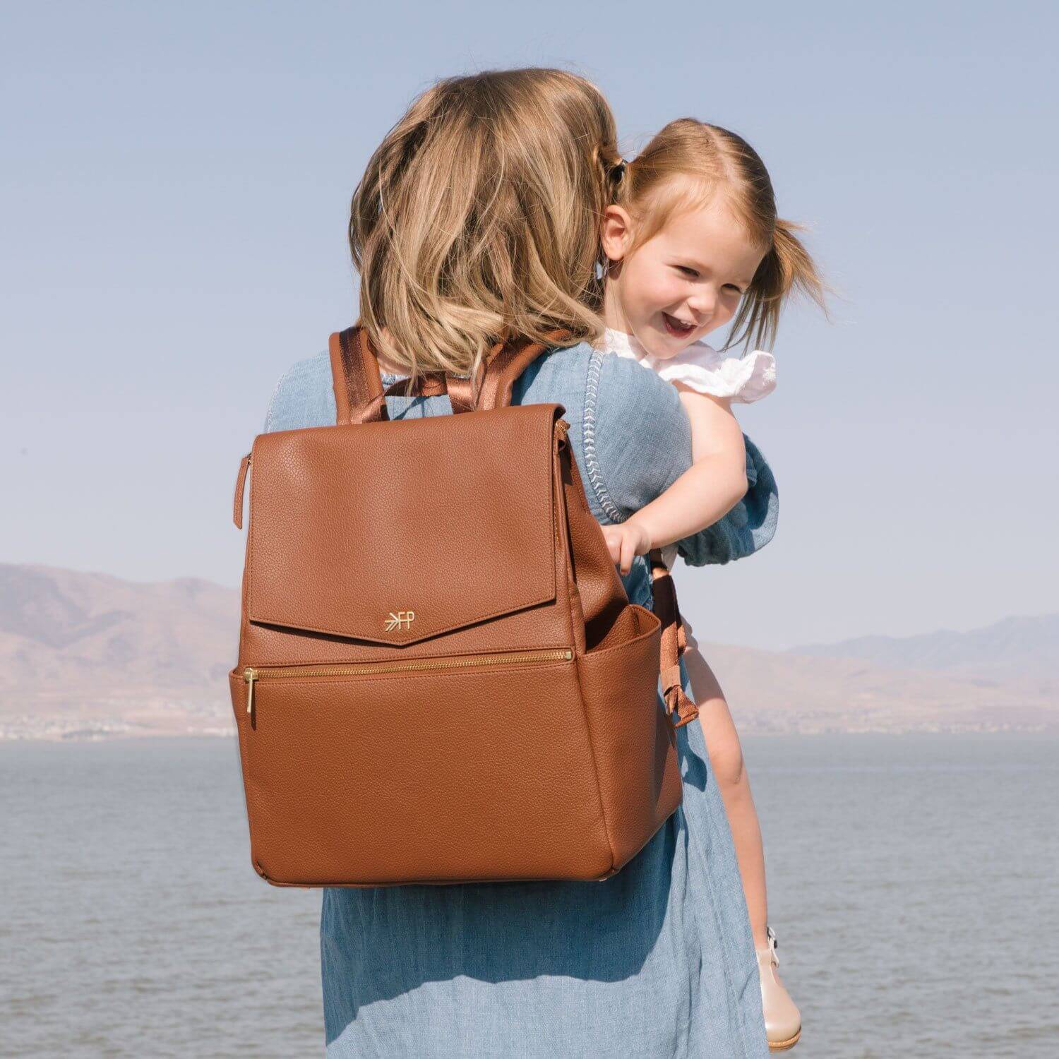 Cognac Classic Diaper Bag II | Milk & Baby