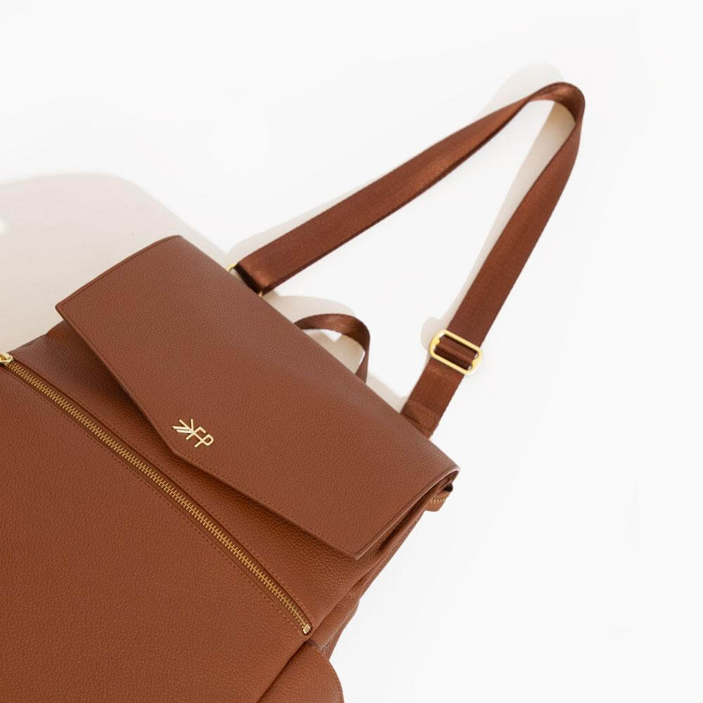 Cognac Classic Diaper Bag II | Milk & Baby