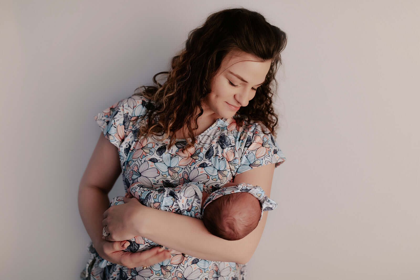 Flower Bloom Labor & Delivery Gown | Milk & Baby