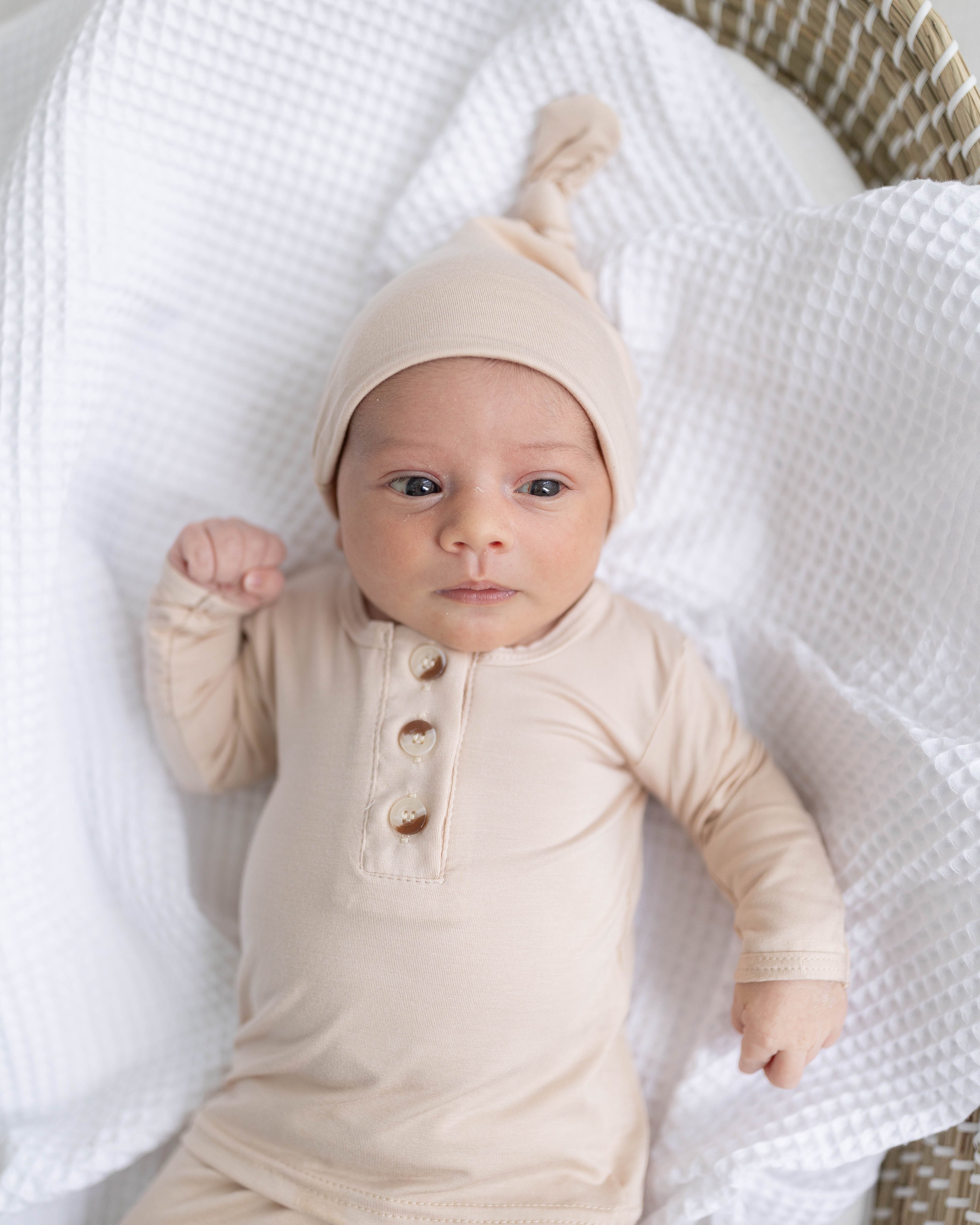 Riley Outfit and Hat Set | Sand | Milk & Baby