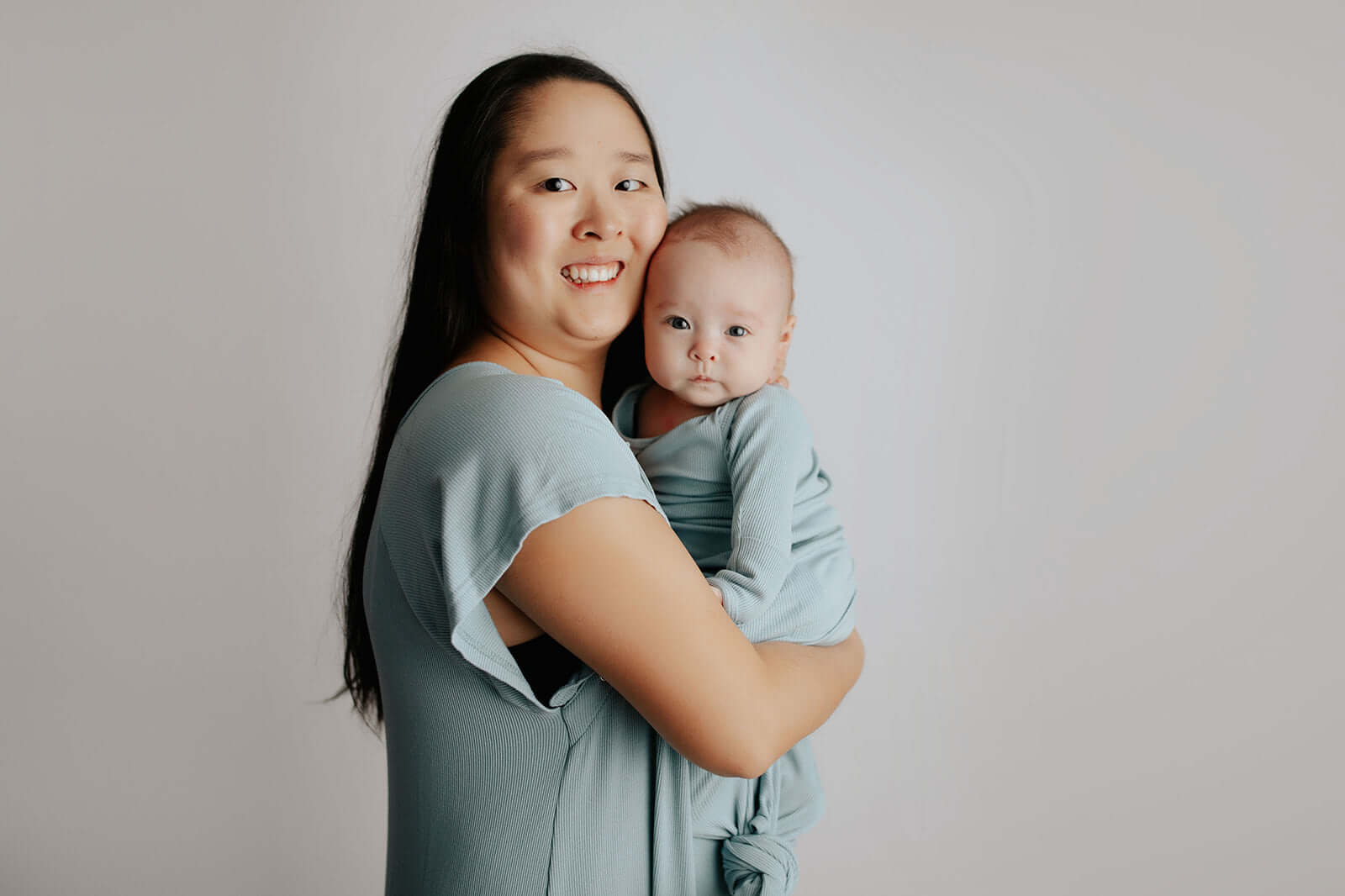 Blue Bird Mommy Labor and Delivery Gown | Milk & Baby