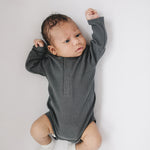 Charcoal Organic Snap Long Sleeve Ribbed Bodysuit | Milk & Baby