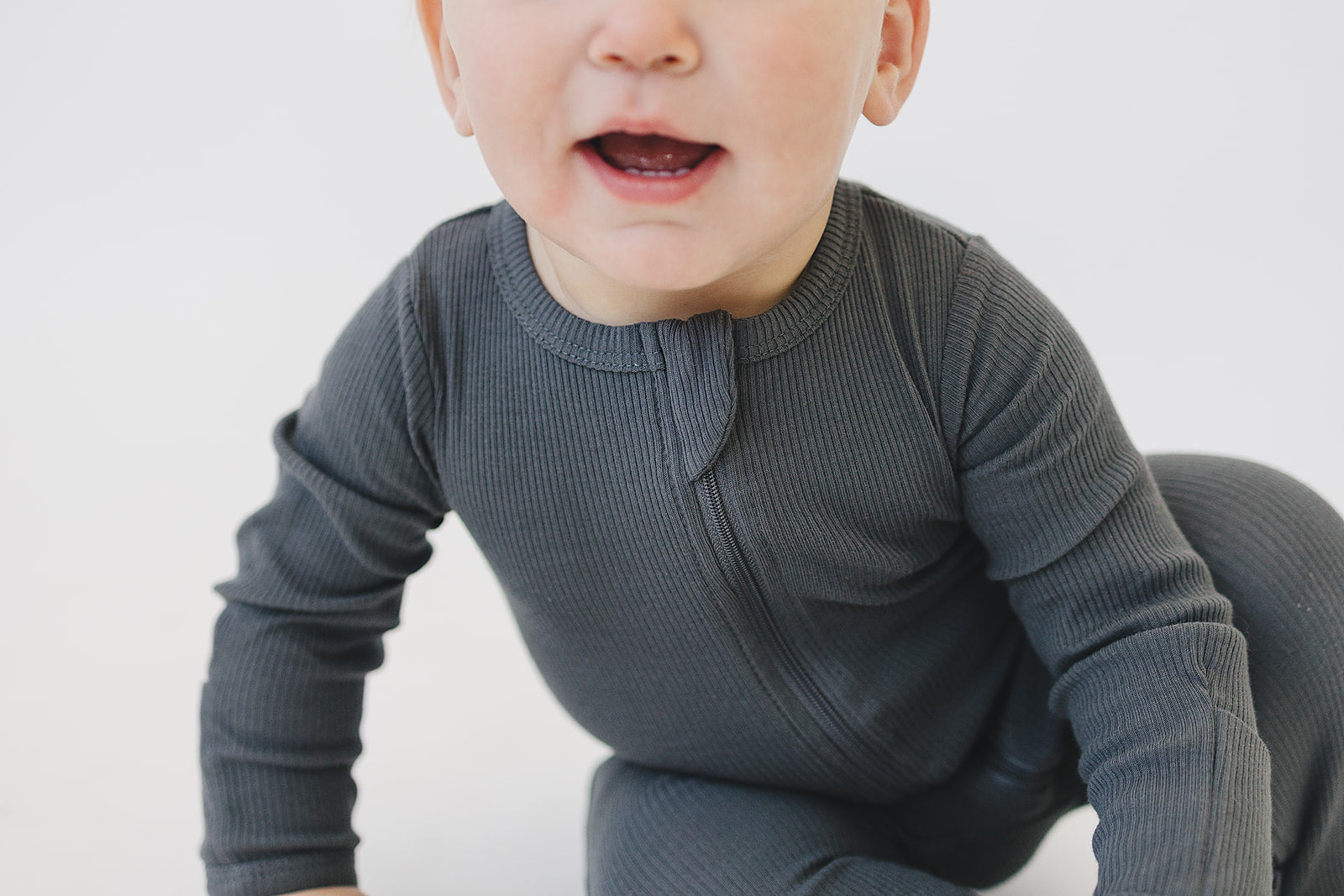 Charcoal Organic Cotton Ribbed Zipper | Milk & Baby