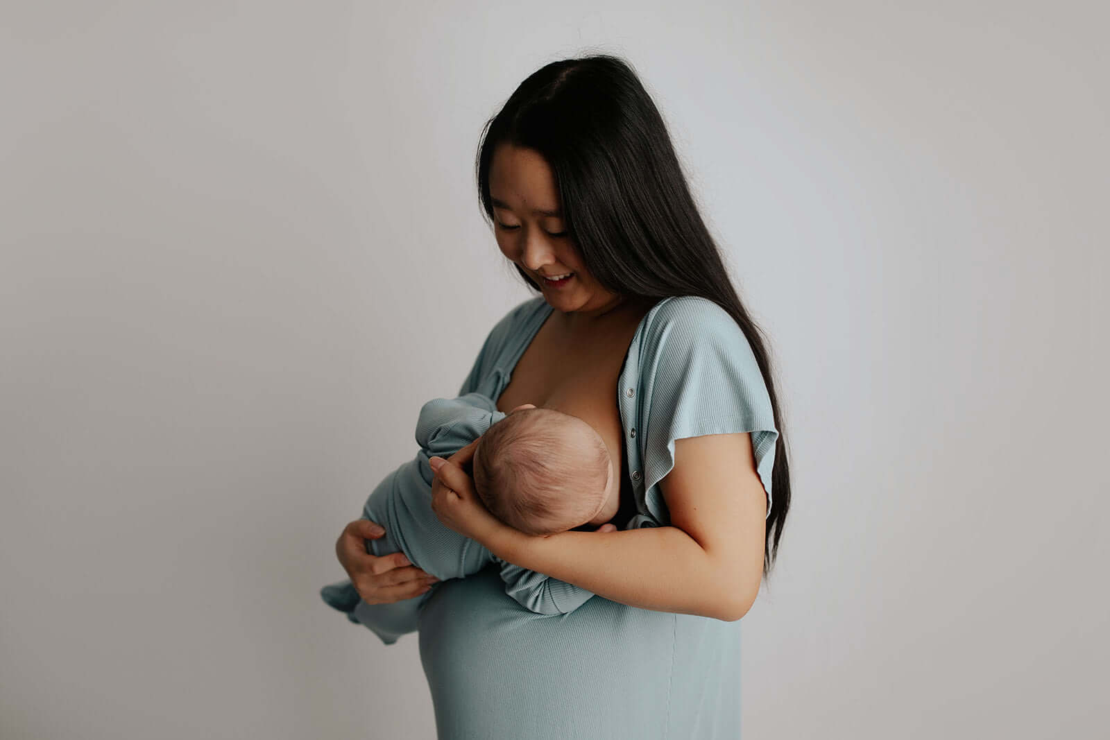 Blue Bird Mommy Labor and Delivery Gown | Milk & Baby