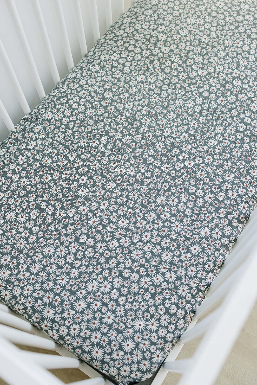 Dark Green Daisy Bamboo Stretch Crib Sheet | Milk & Baby