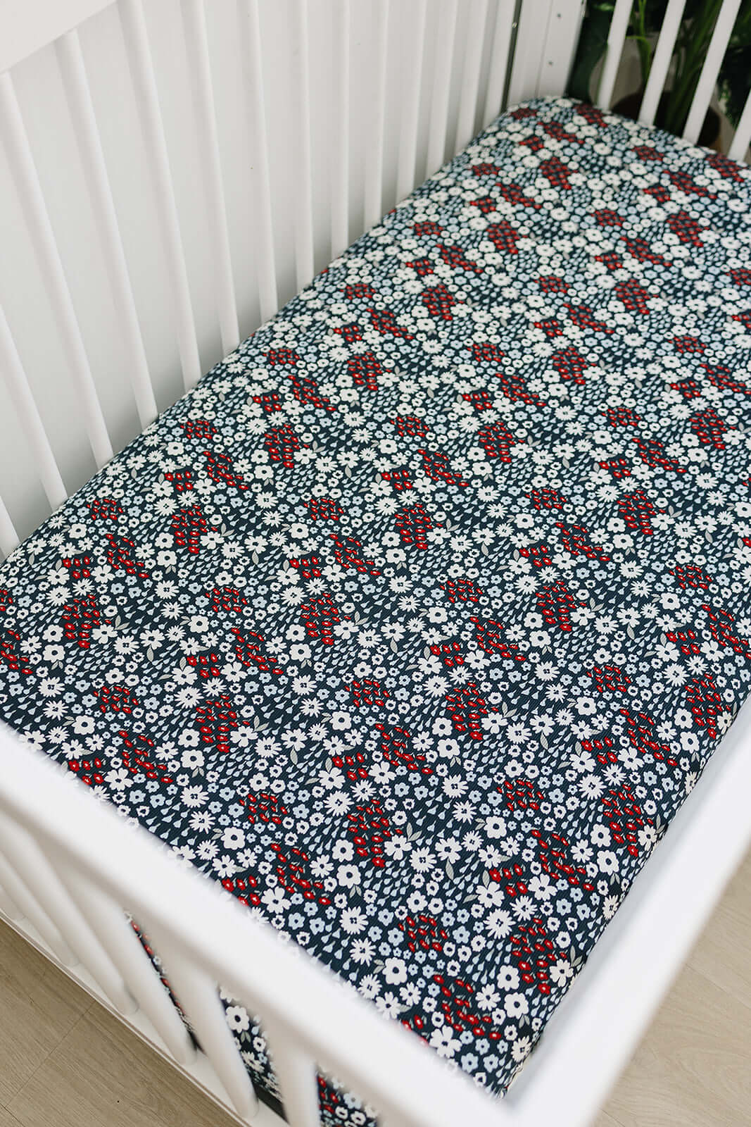 Americana Floral Bamboo Stretch Crib Sheet | Milk & Baby