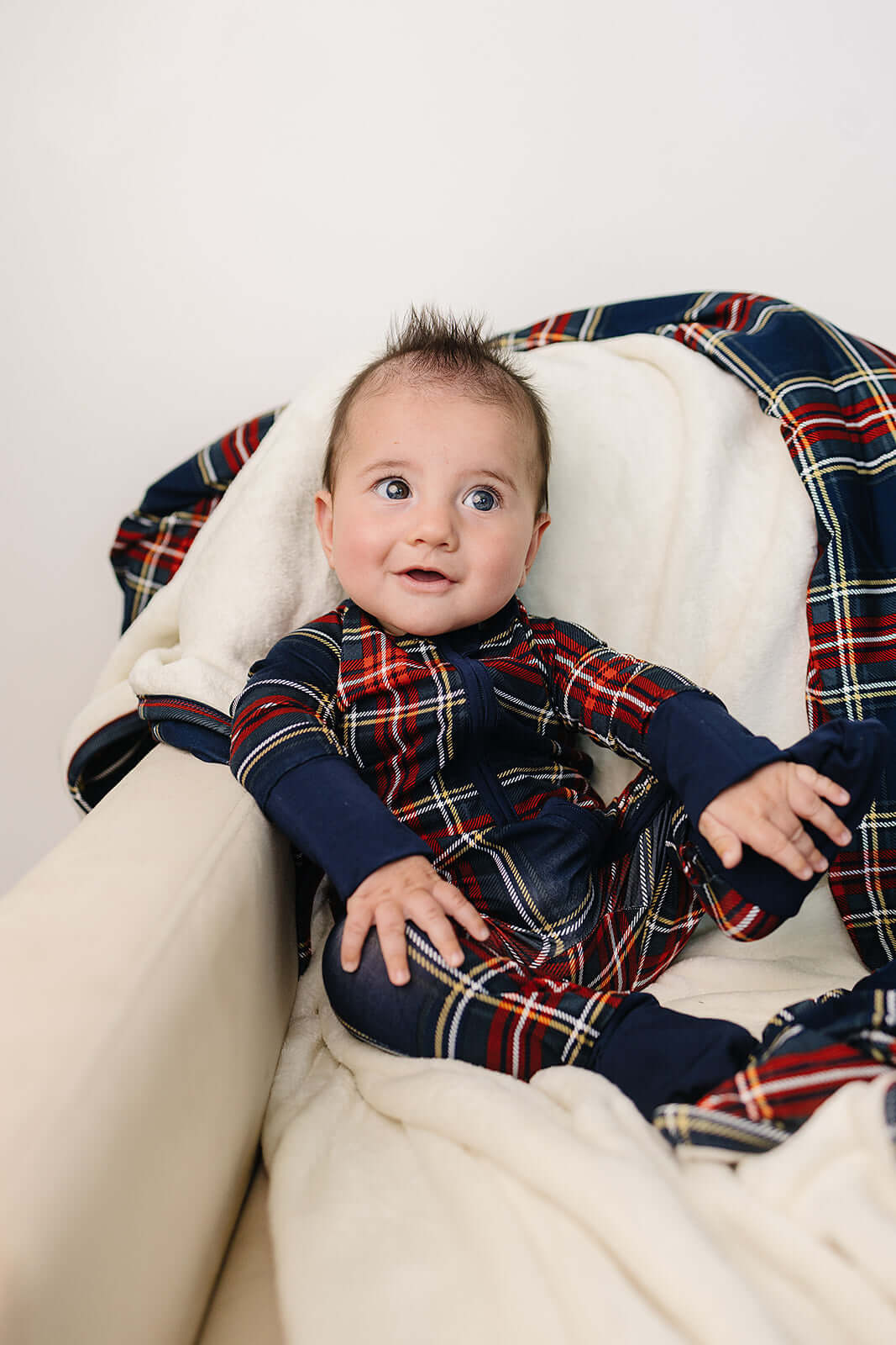 Christmas Plaid Bamboo Zipper | Milk & Baby