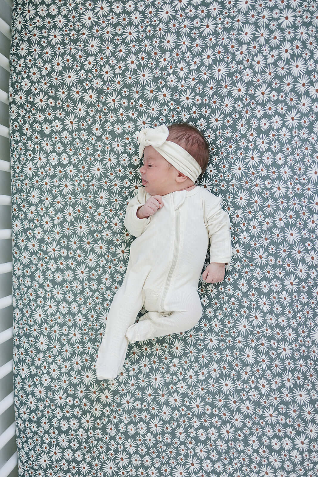 Dark Green Daisy Bamboo Stretch Crib Sheet | Milk & Baby