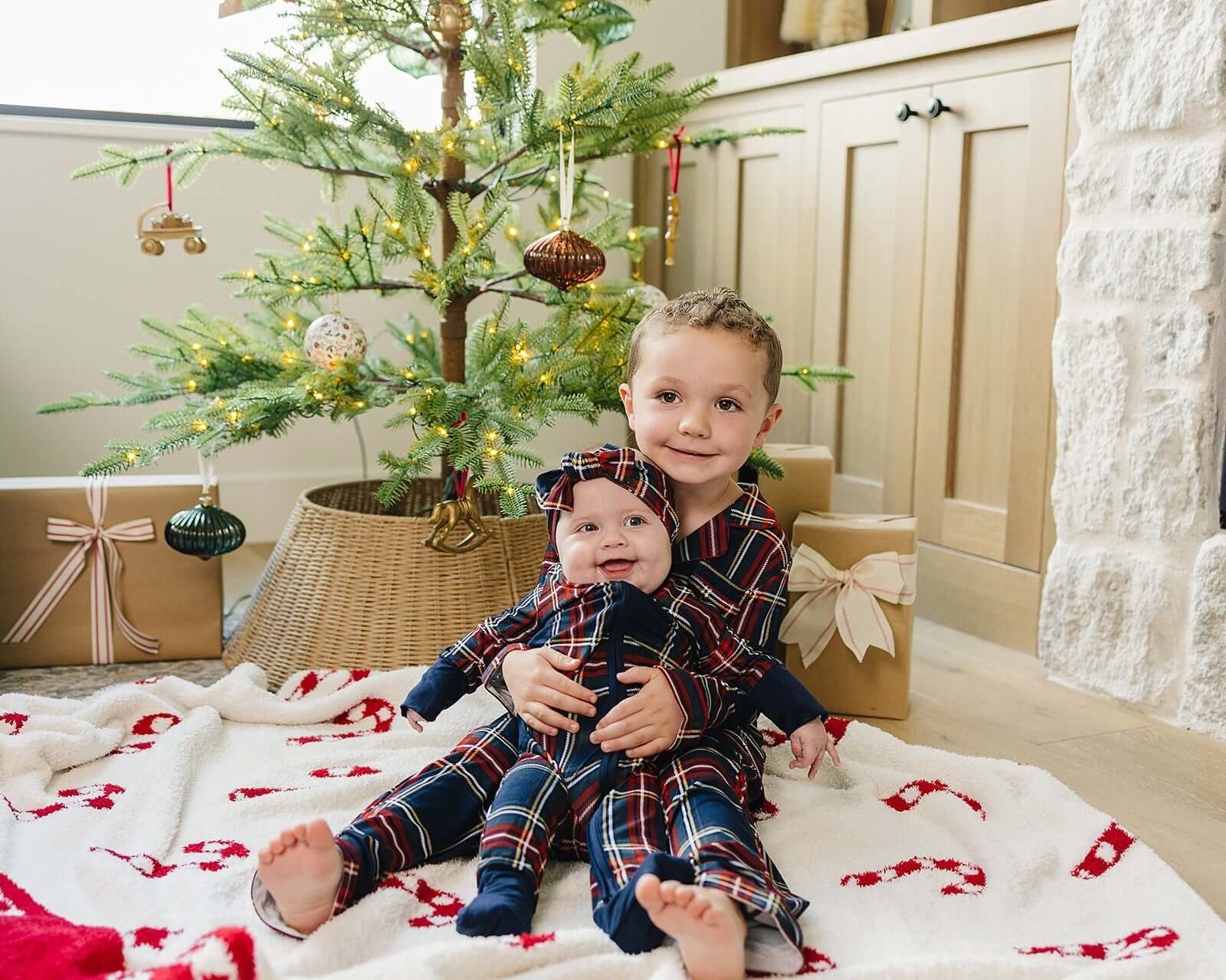 Christmas Plaid Bamboo Zipper | Milk & Baby