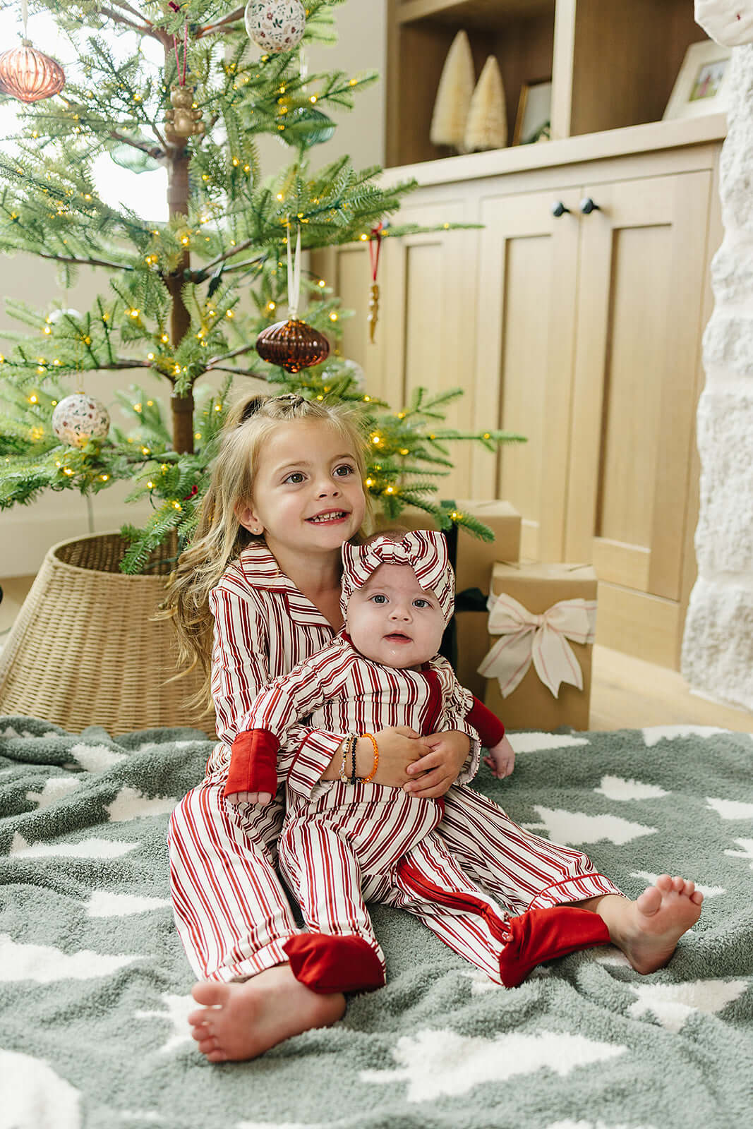 Red Stripes Bamboo Zipper | Milk & Baby