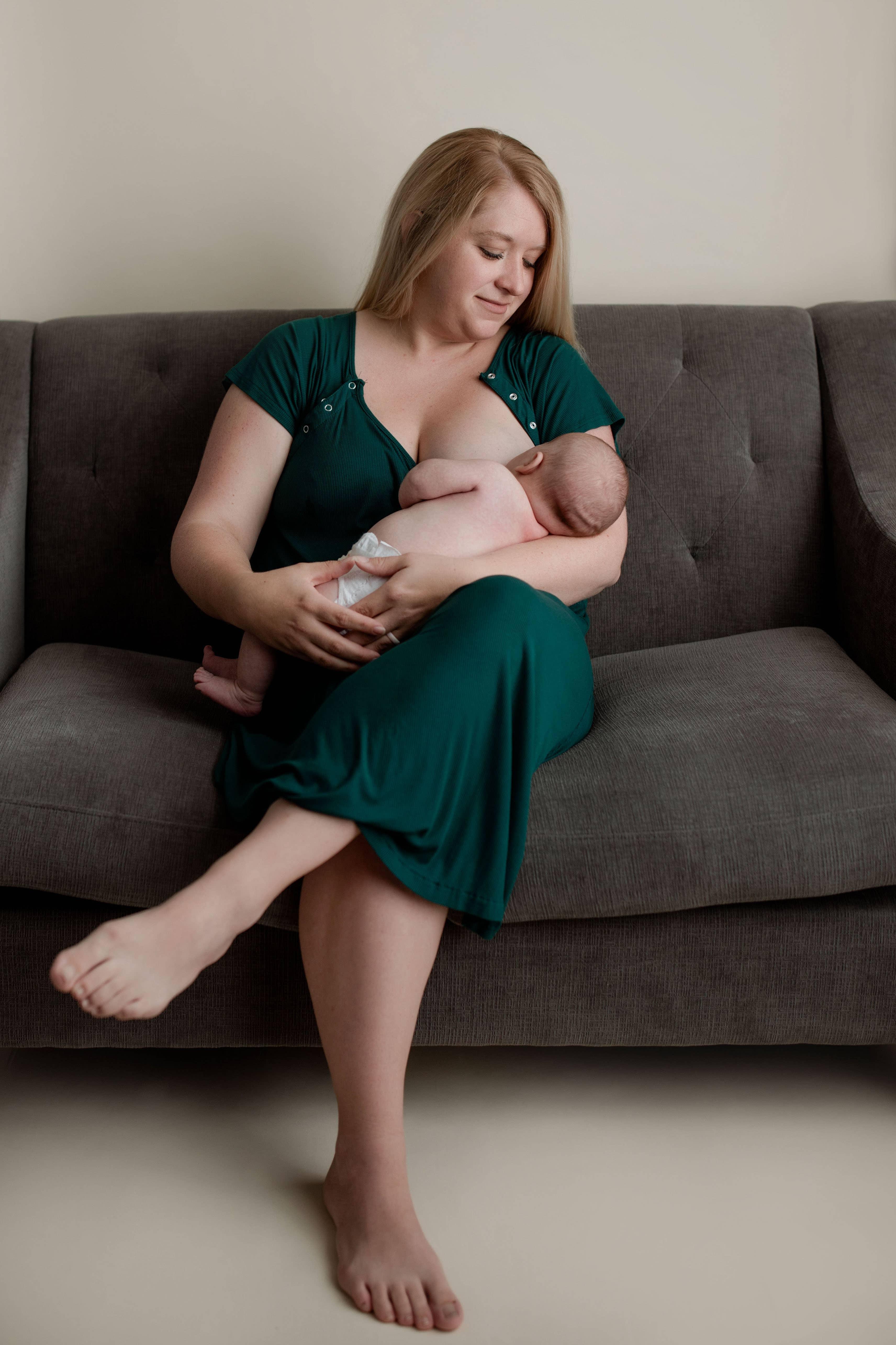 Forest Green Ribbed Labor & Delivery Gown | Milk & Baby