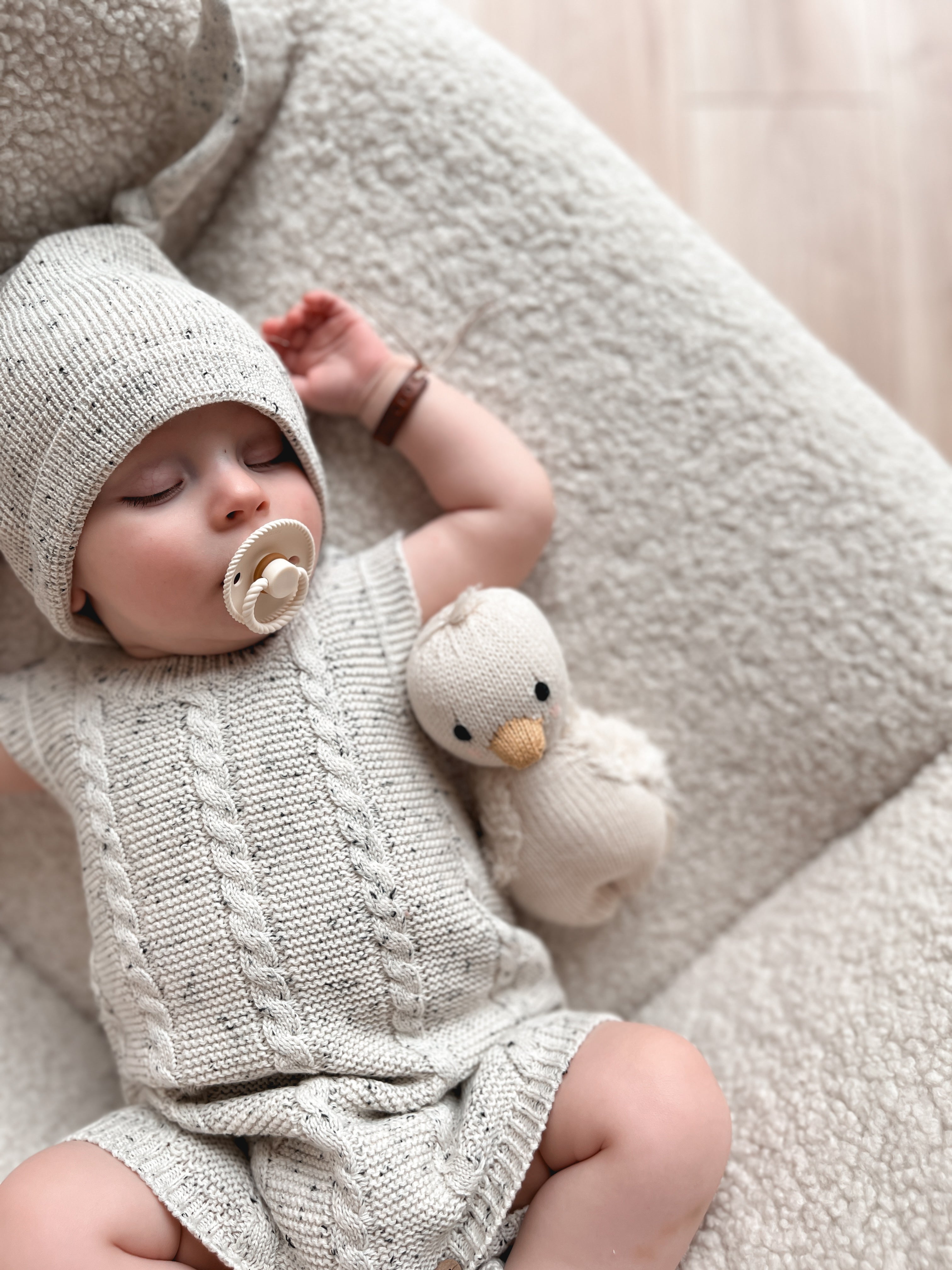 Luna + Luca Knotted Hat | Black Speckle | Milk & Baby
