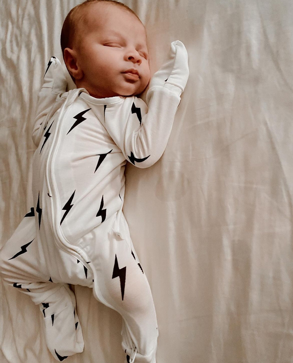 Bamboo Zip Pajamas | White & Black Lightning Bolt | Milk & Baby