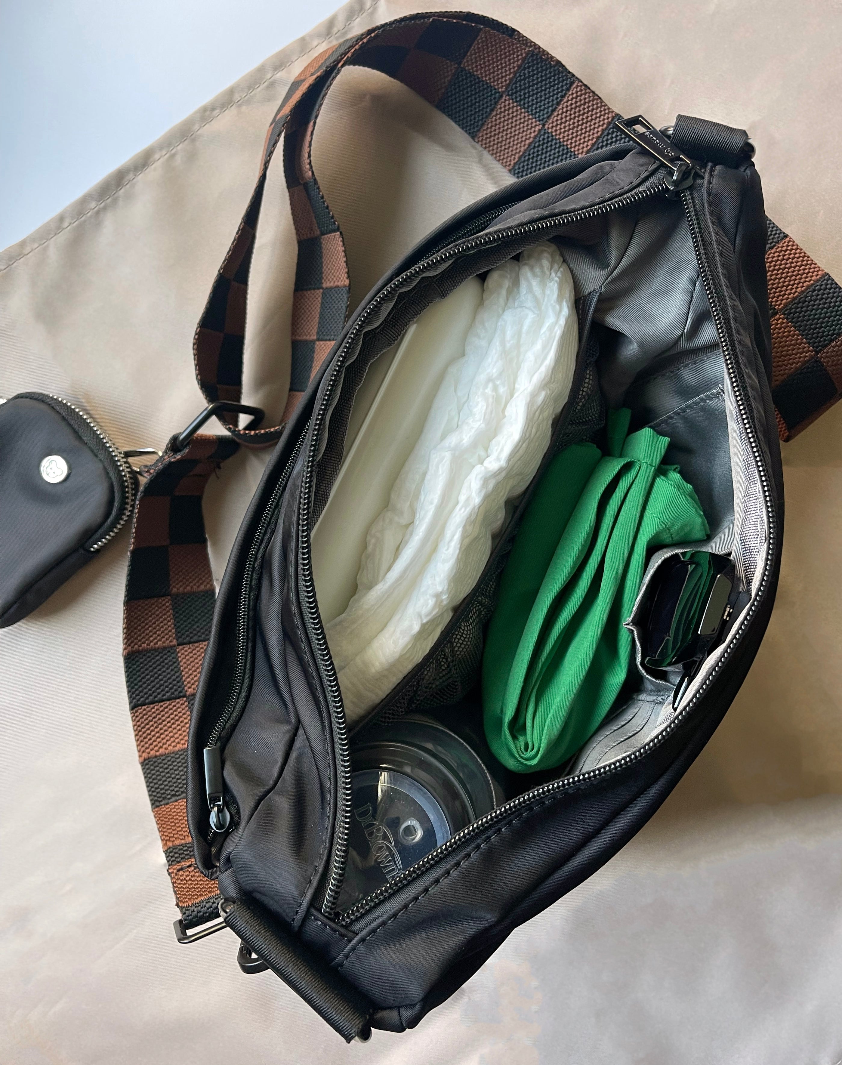 BLACK CROSSBODY BAG | Milk & Baby