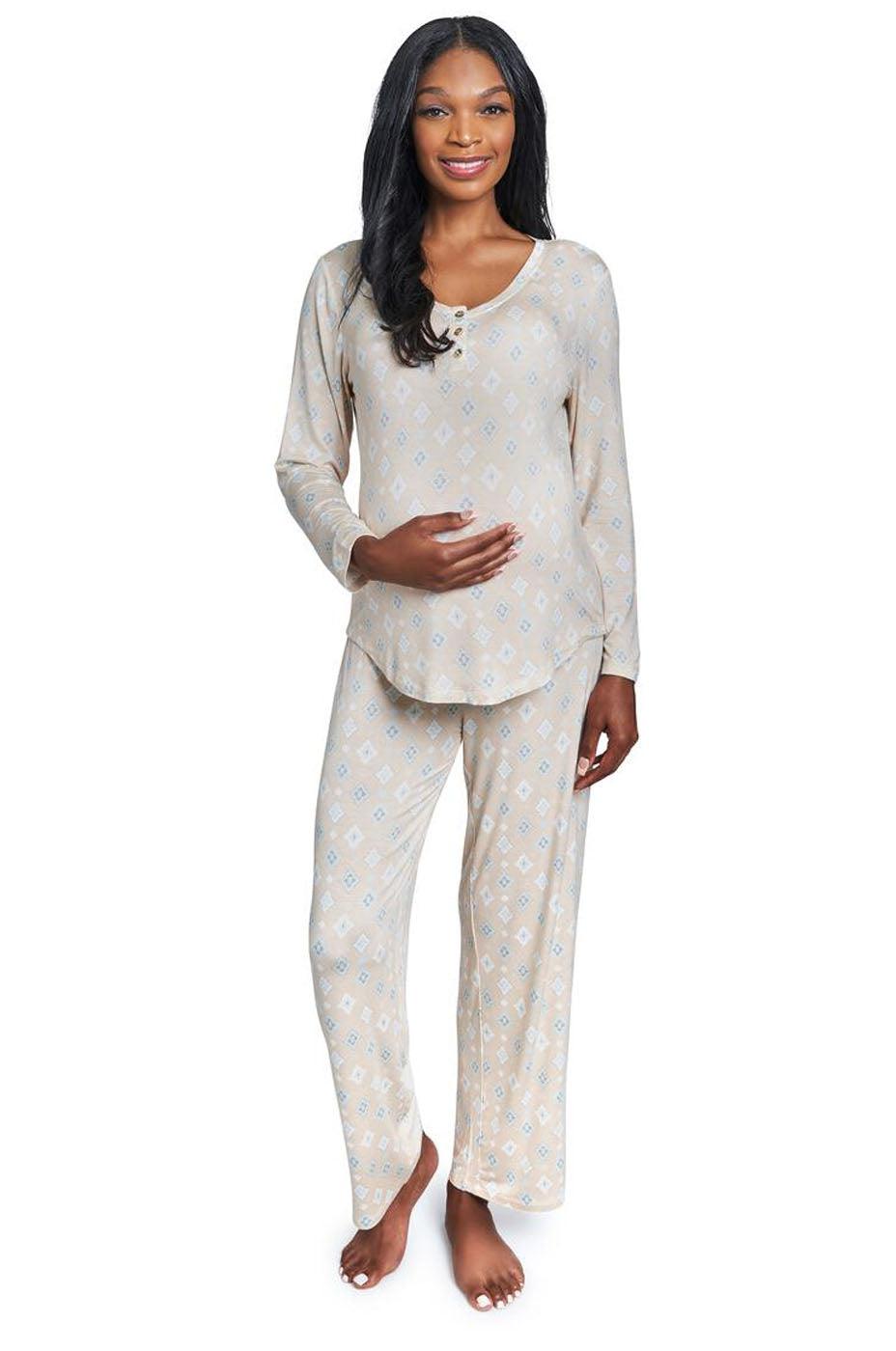 http://www.milkandbaby.com/cdn/shop/files/mosaic-laina-maternity-and-nursing-pajamas-milk-and-baby-1.jpg?v=1692629054