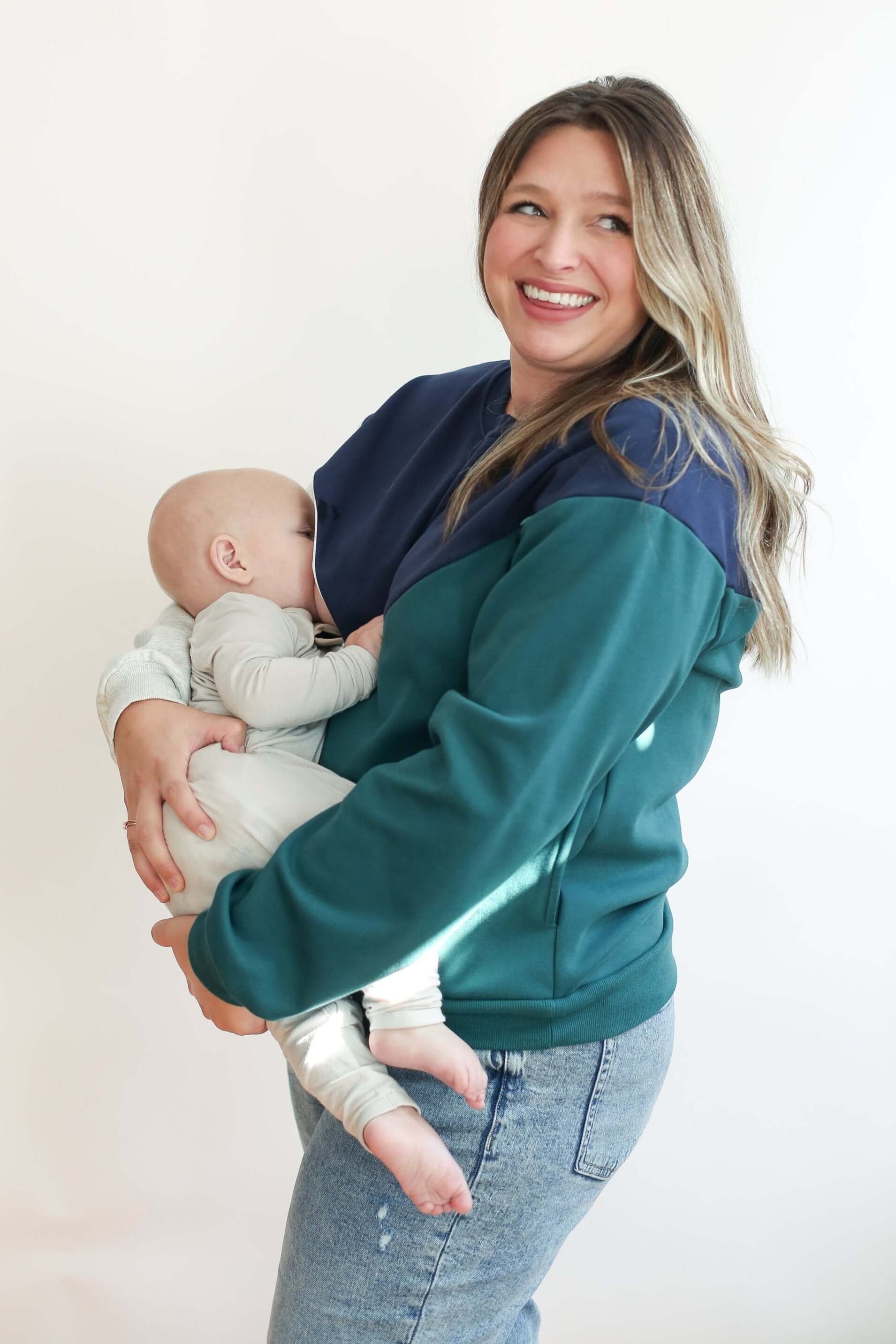 Velour Interior Diagonal Zip Breastfeeding Sweatshirt | Milk & Baby