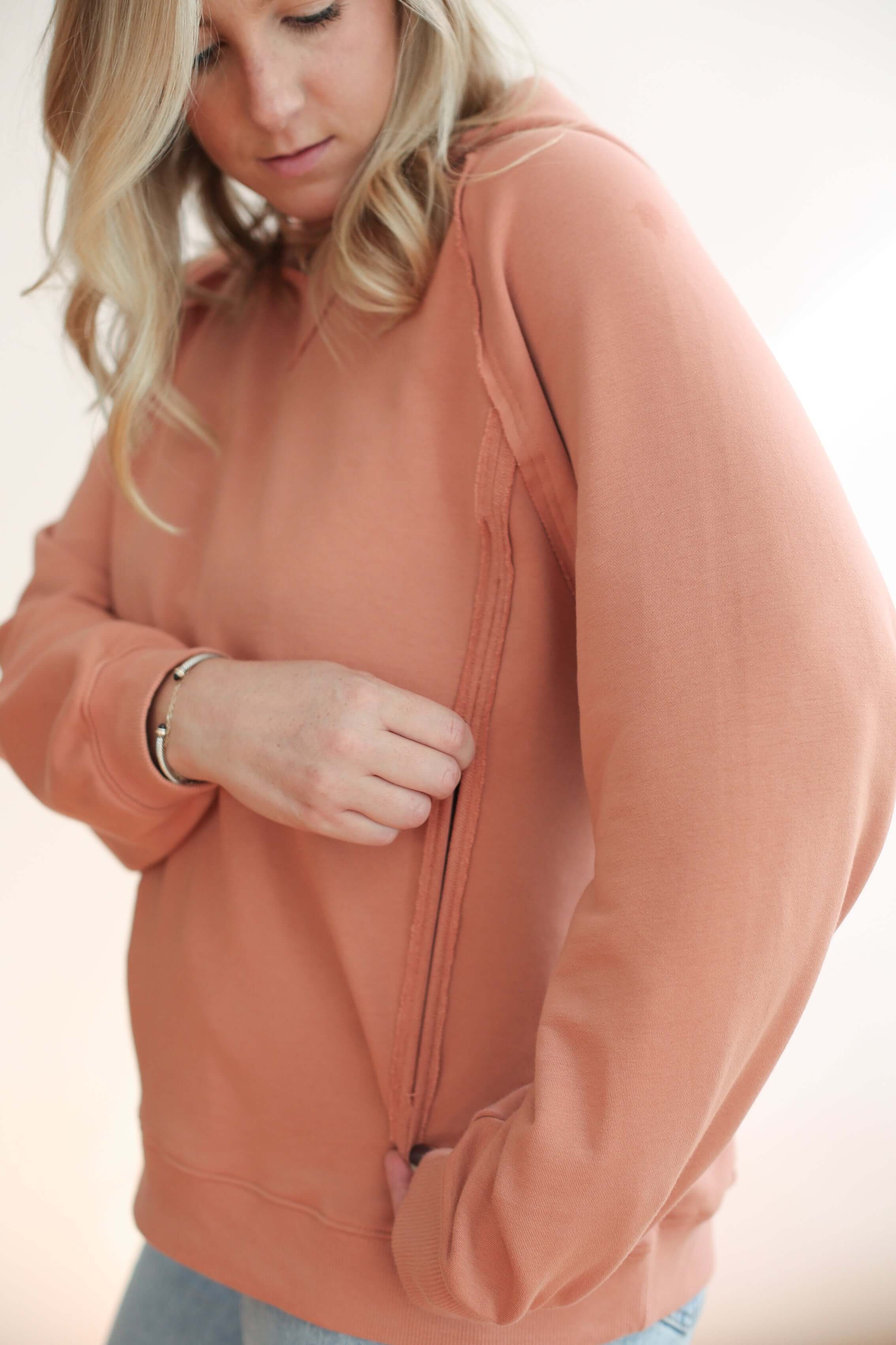 Big Hug Vertical Zip Breastfeeding Hoodie | Milk & Baby