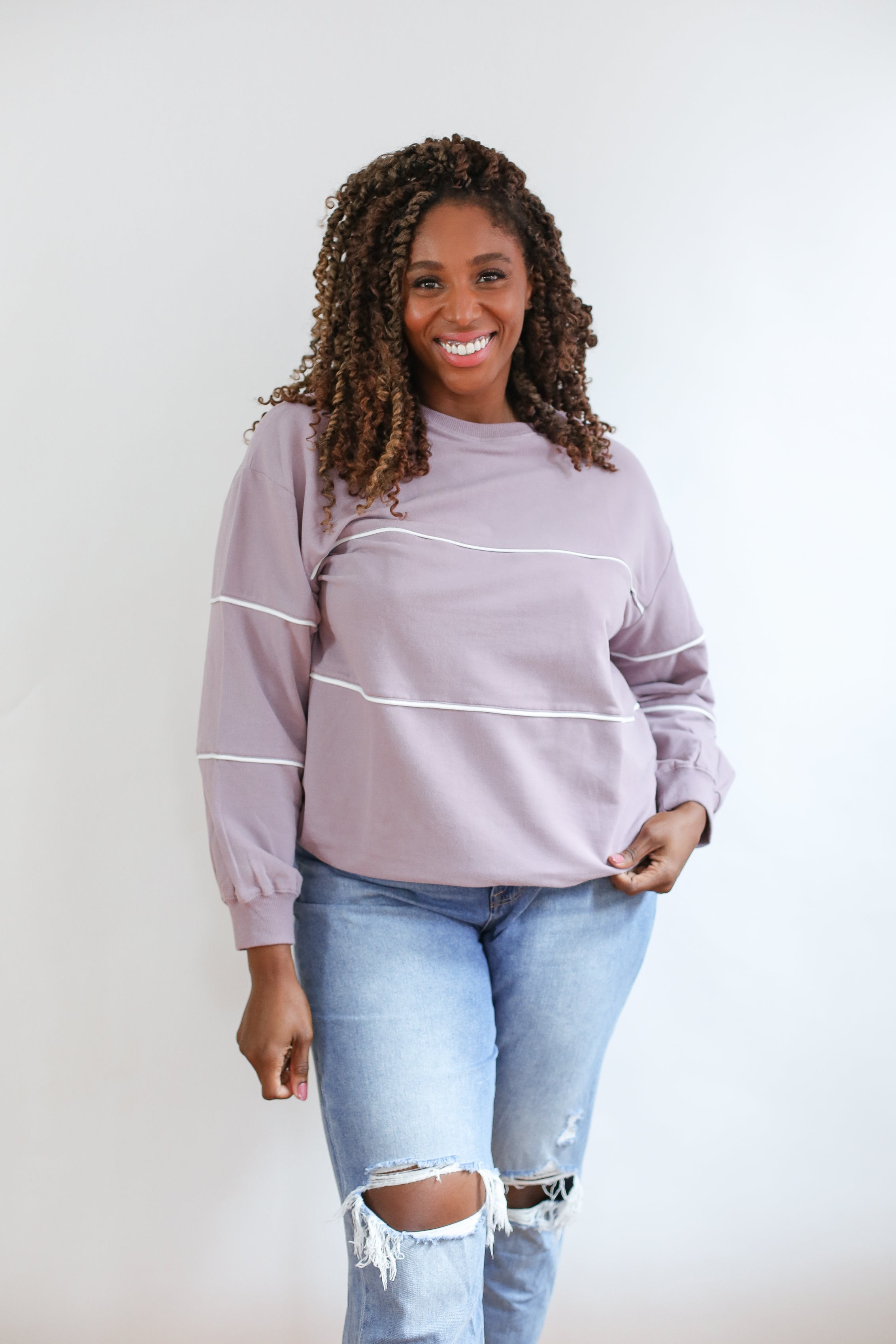 Relaxed Fit Invisible Zipper Breastfeeding Sweatshirt with Piping | Milk & Baby