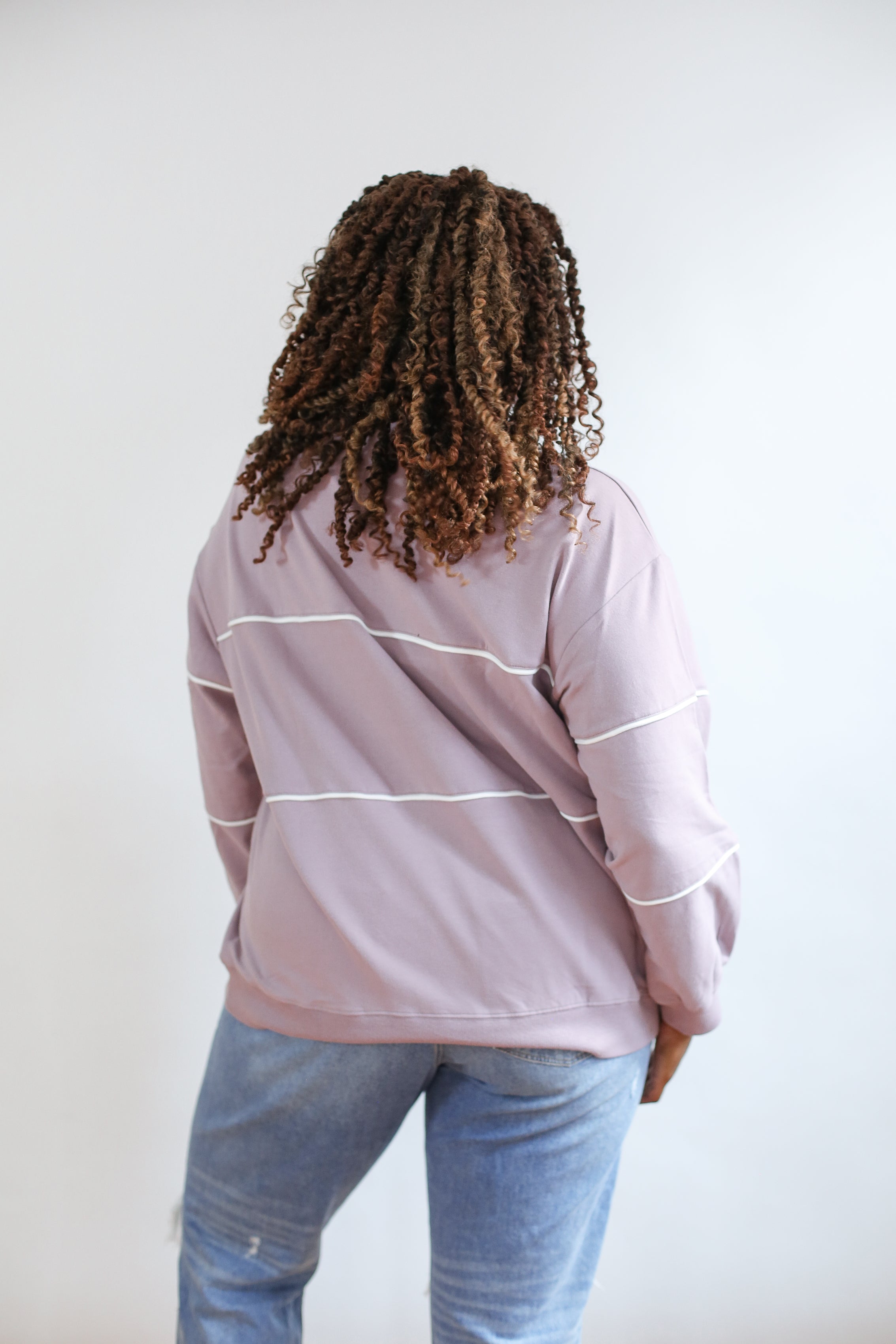 Relaxed Fit Invisible Zipper Breastfeeding Sweatshirt with Piping | Milk & Baby