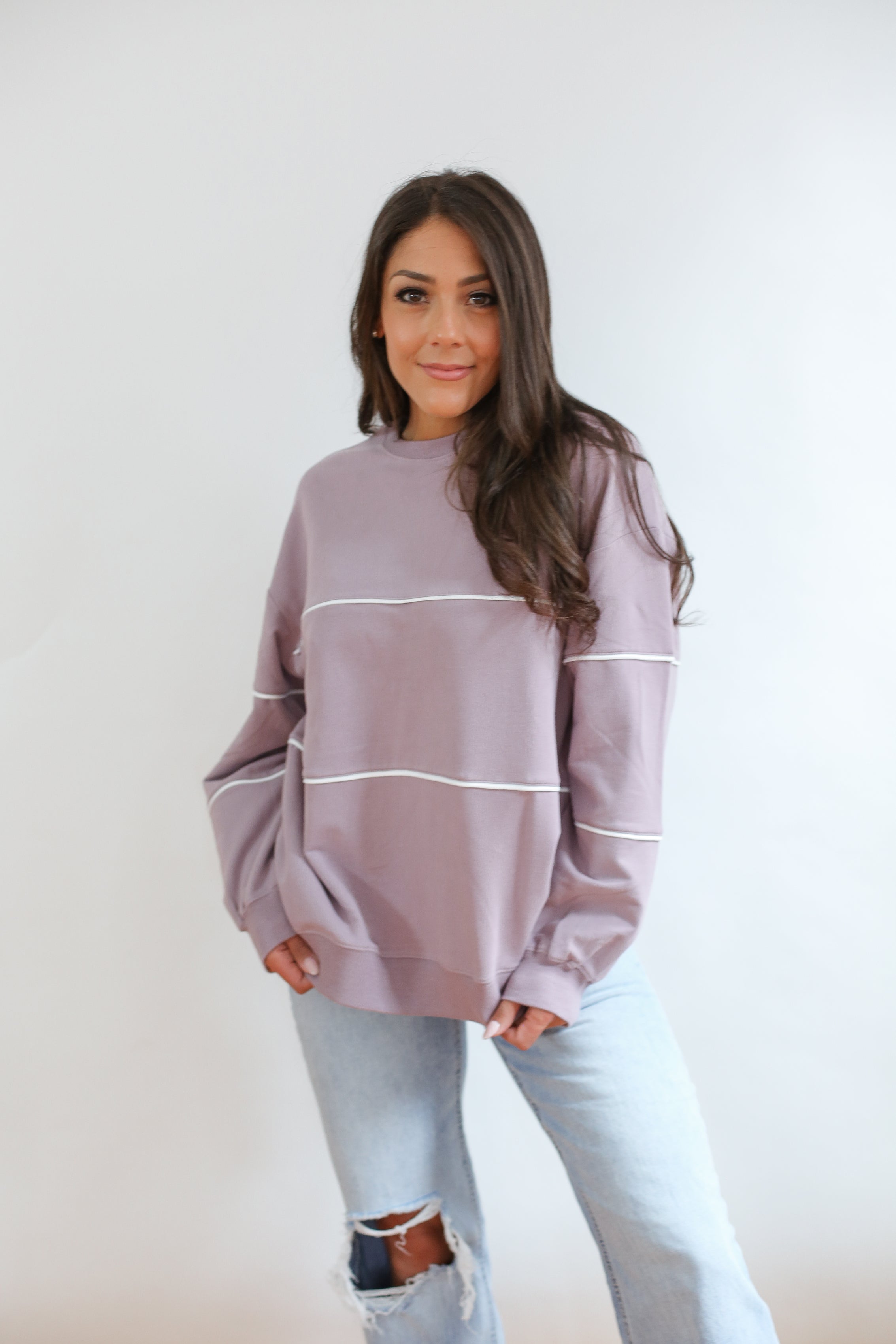 Relaxed Fit Invisible Zipper Breastfeeding Sweatshirt with Piping | Milk & Baby