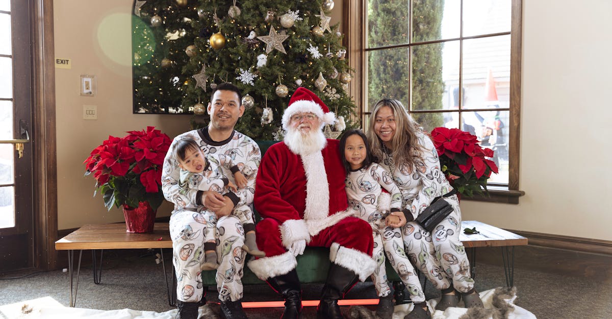 Trendy Matching Family Pajamas: Why Coordinated Sleepwear Is the Hottest Gift for New Parents in 2025