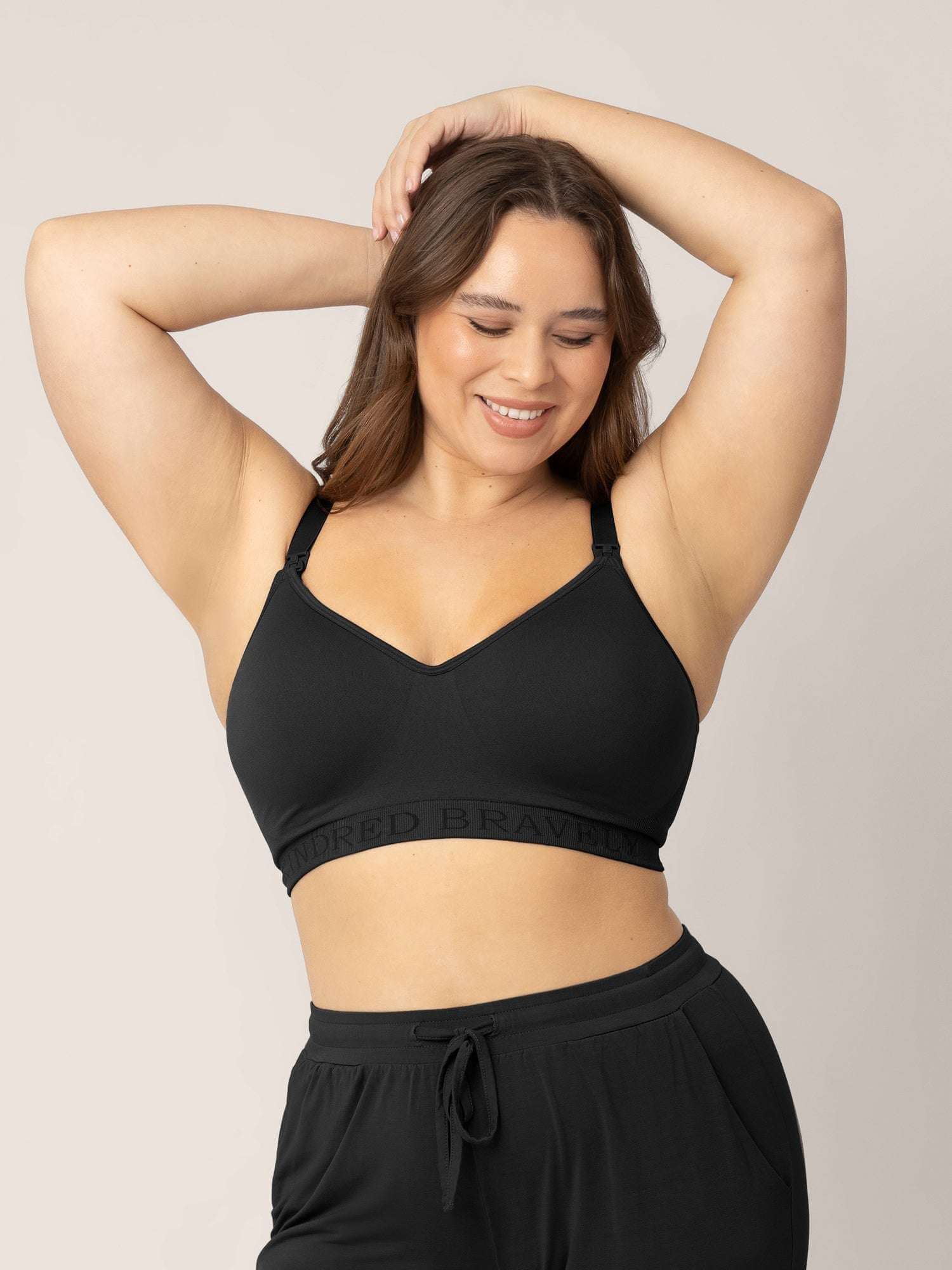 Signature Sublime® Contour Hands-Free Pumping & Nursing Bra | Black | Milk & Baby