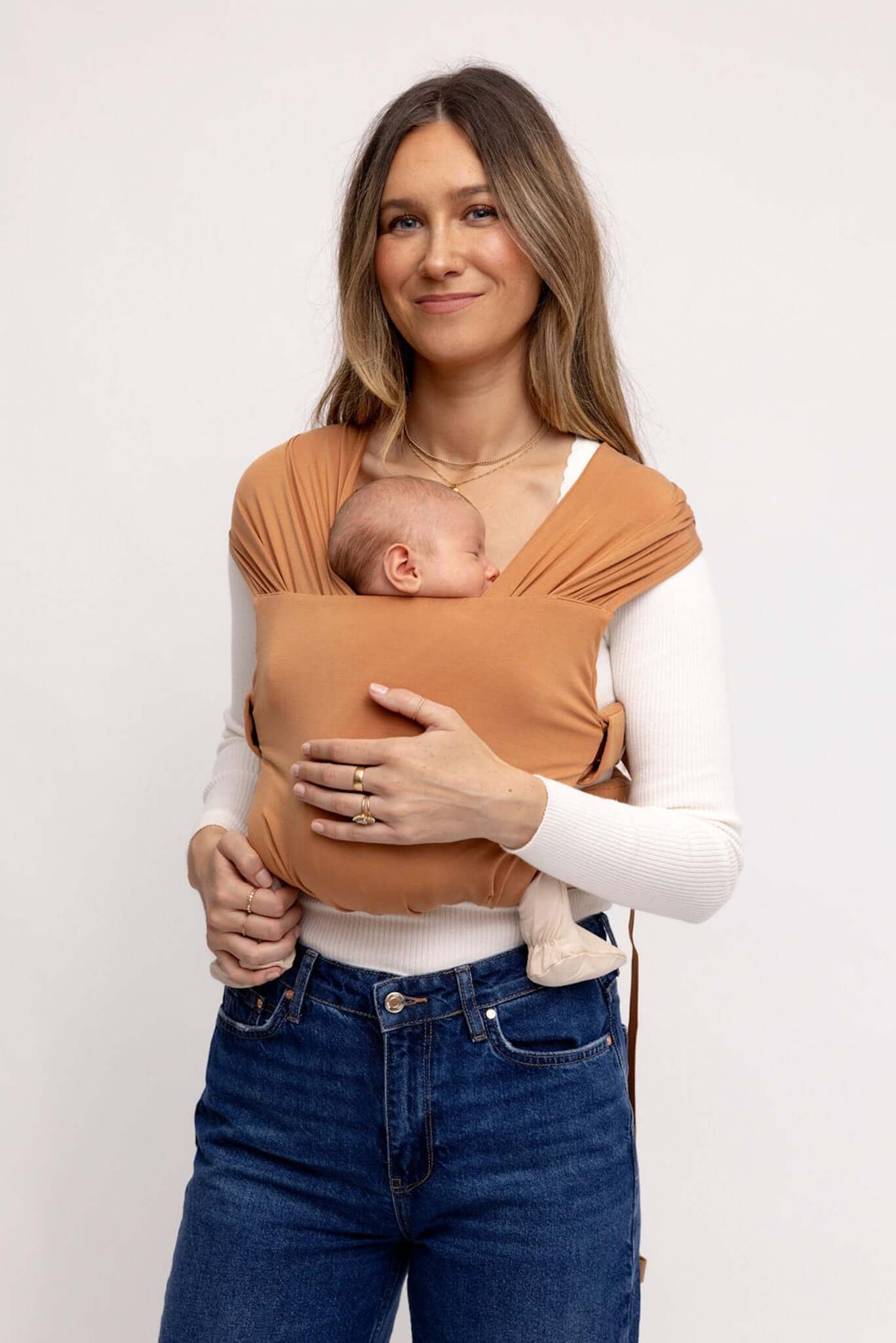 Willow | Aerial Newborn Buckle Wrap | Meet the Aerial Newborn Buckle Wrap: the perfect blend of wrap-like coziness and buckle carrier convenience for your newborn babe. Crafted from our signature CloudBlend™ fabric, it's irresistibly soft and features a p