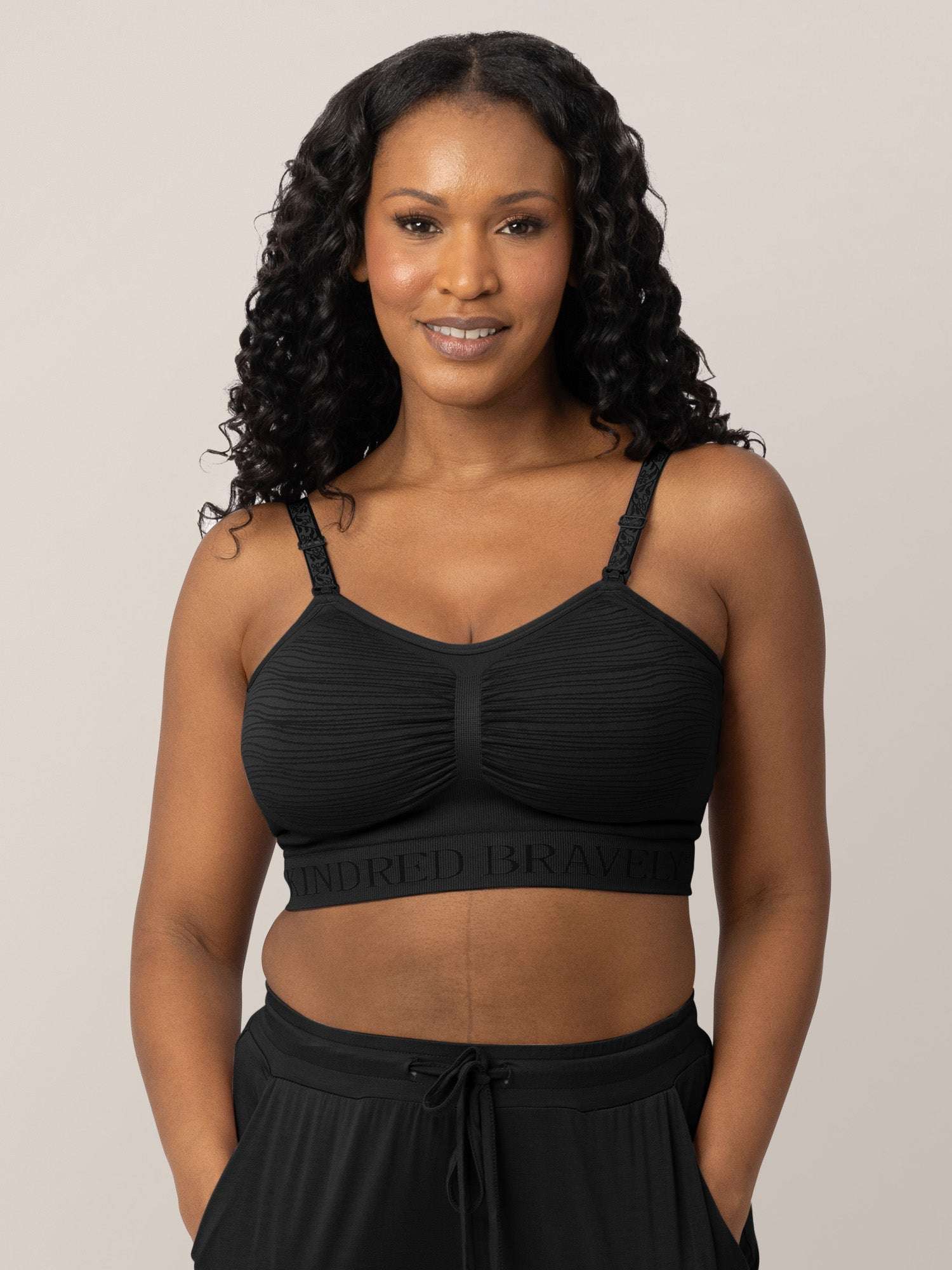 Sublime® Hands-Free Pumping & Nursing Bra | Black | Milk & Baby