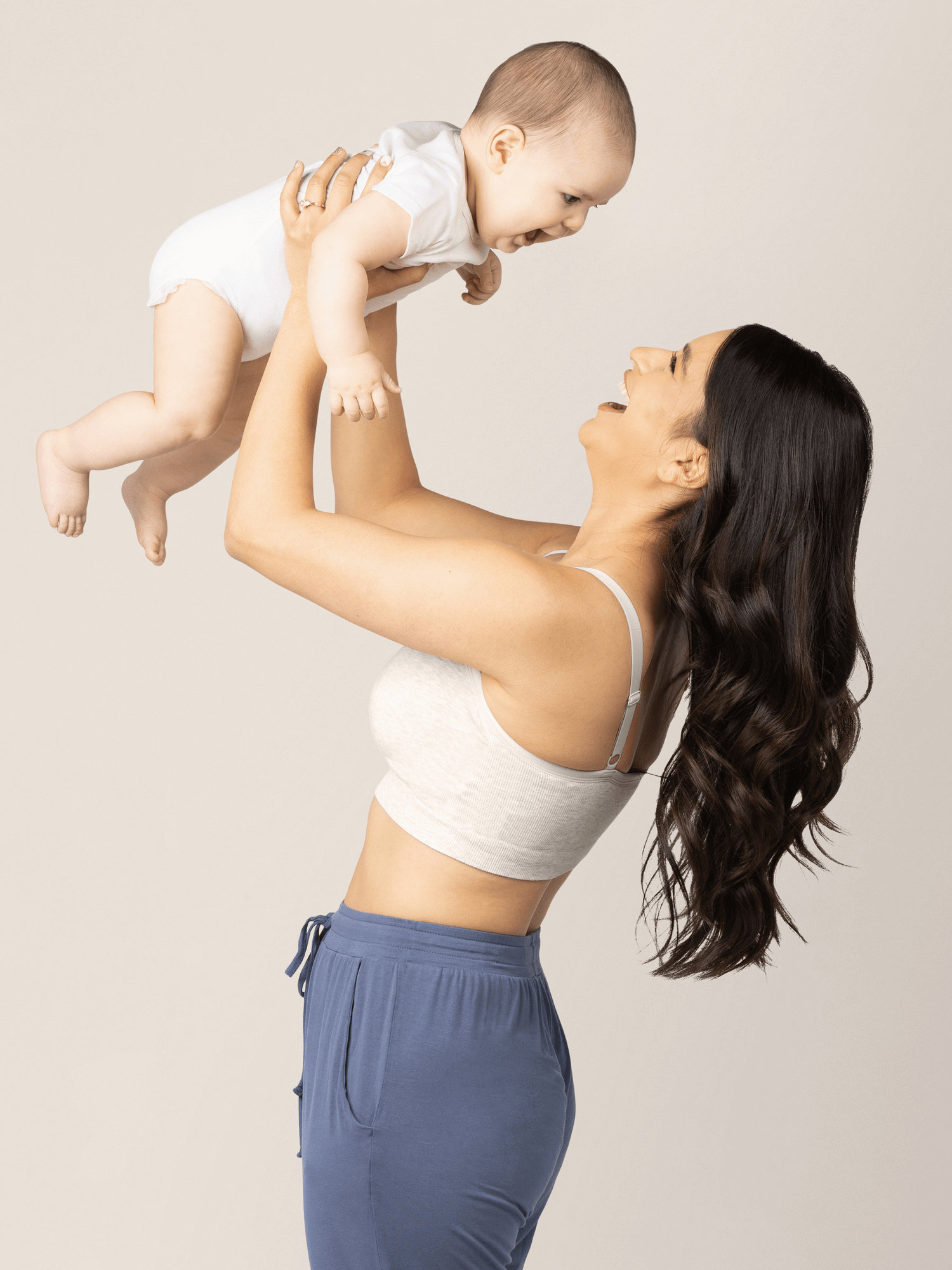 Sublime® Bamboo Hands-Free Pumping Lounge & Sleep Bra | Oatmeal Heather | Milk & Baby