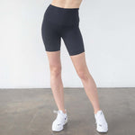 Reveal Ultra High-Rise Postpartum Compression Biker Short 7'' (Noir) | Milk & Baby