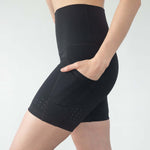 Reveal Ultra High-Rise Postpartum Compression Biker Short 7'' (Noir) | Milk & Baby