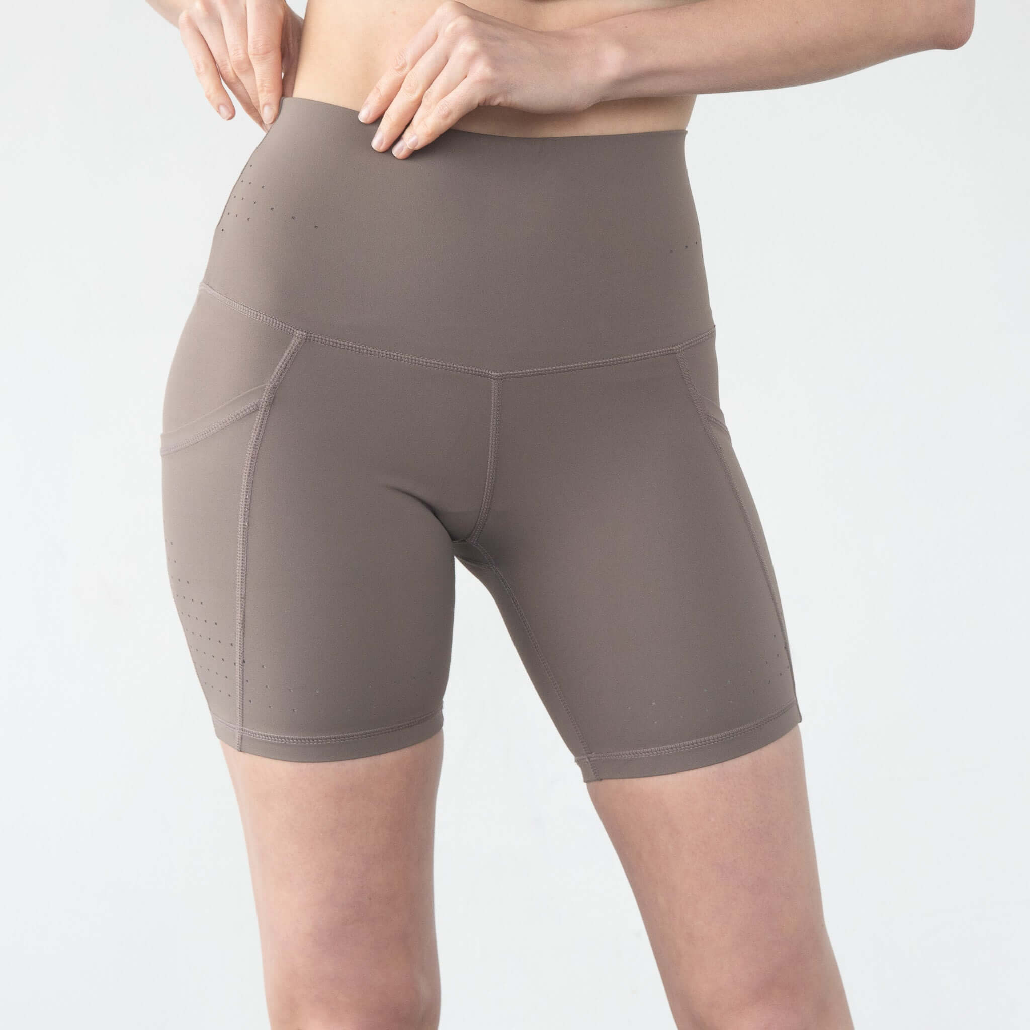Reveal Ultra High-Rise Postpartum Compression Biker Short 7'' (NOMAD) | Milk & Baby