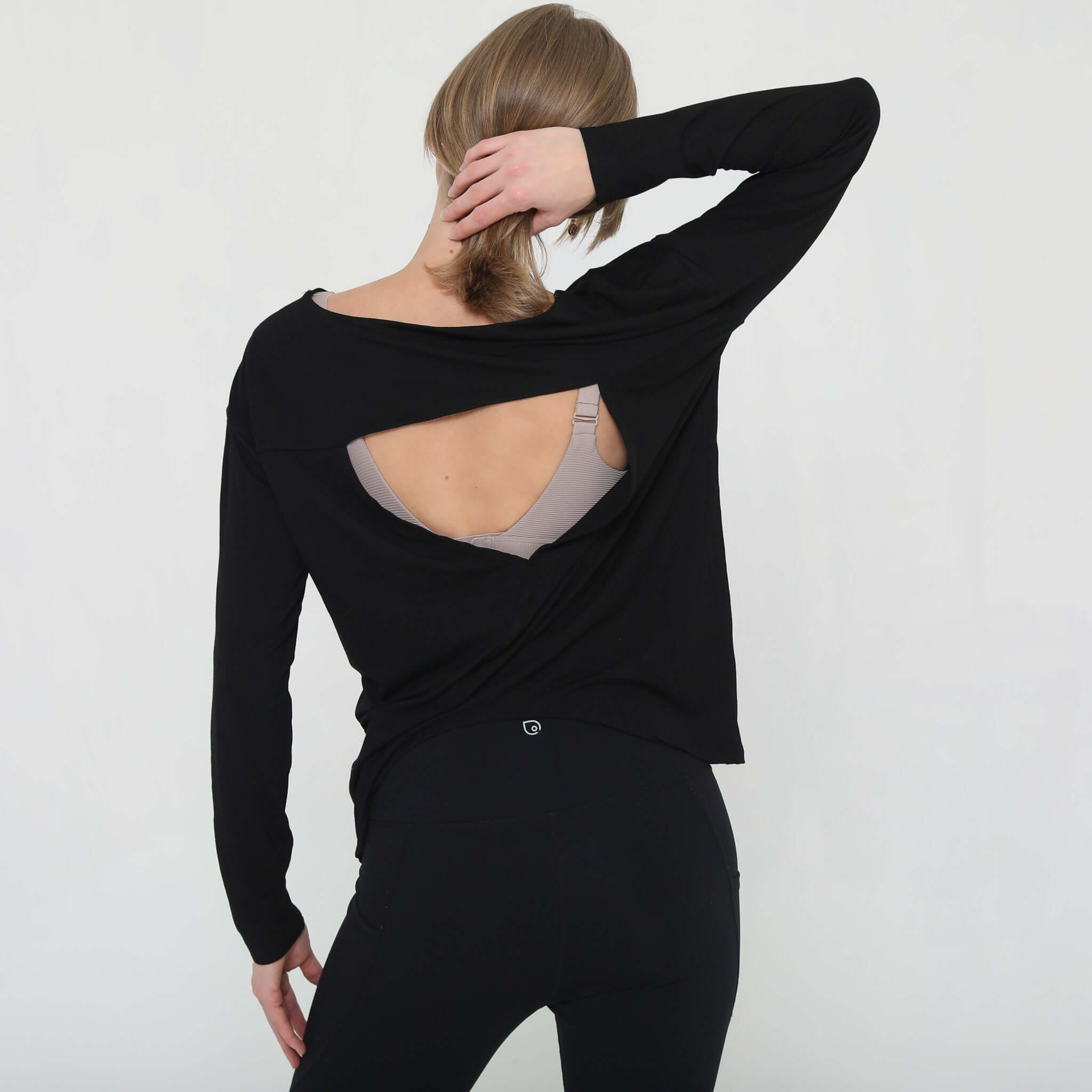 Hazel Open Back Long Sleeve Nursing Top (Noir) | Milk & Baby