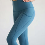 Reveal Ultra High Waisted Tummy Control Postpartum Legging 25'' (Oasis Blue)) | Milk & Baby