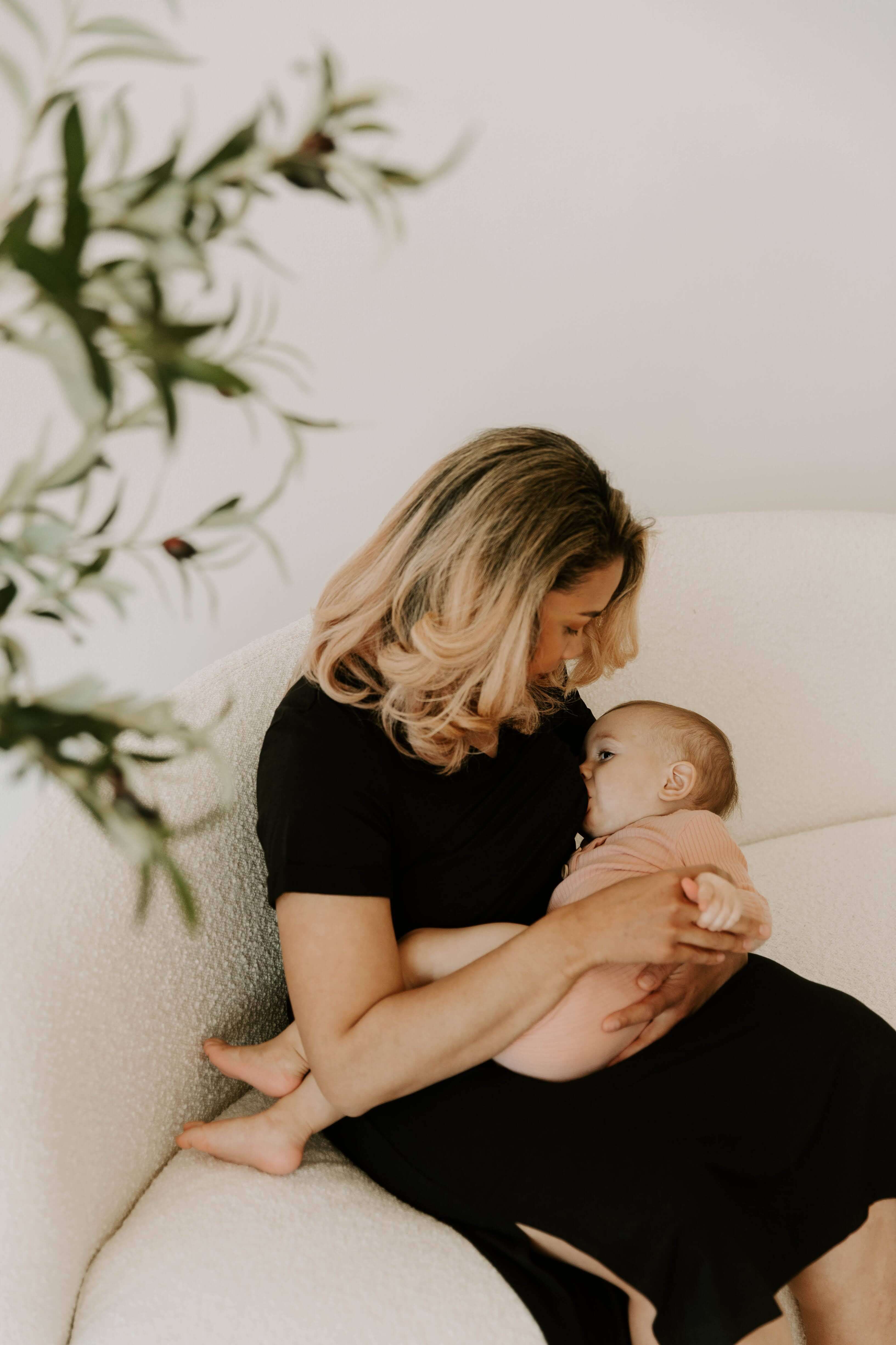 Everyday Breastfeeding Dress | Black | Milk & Baby