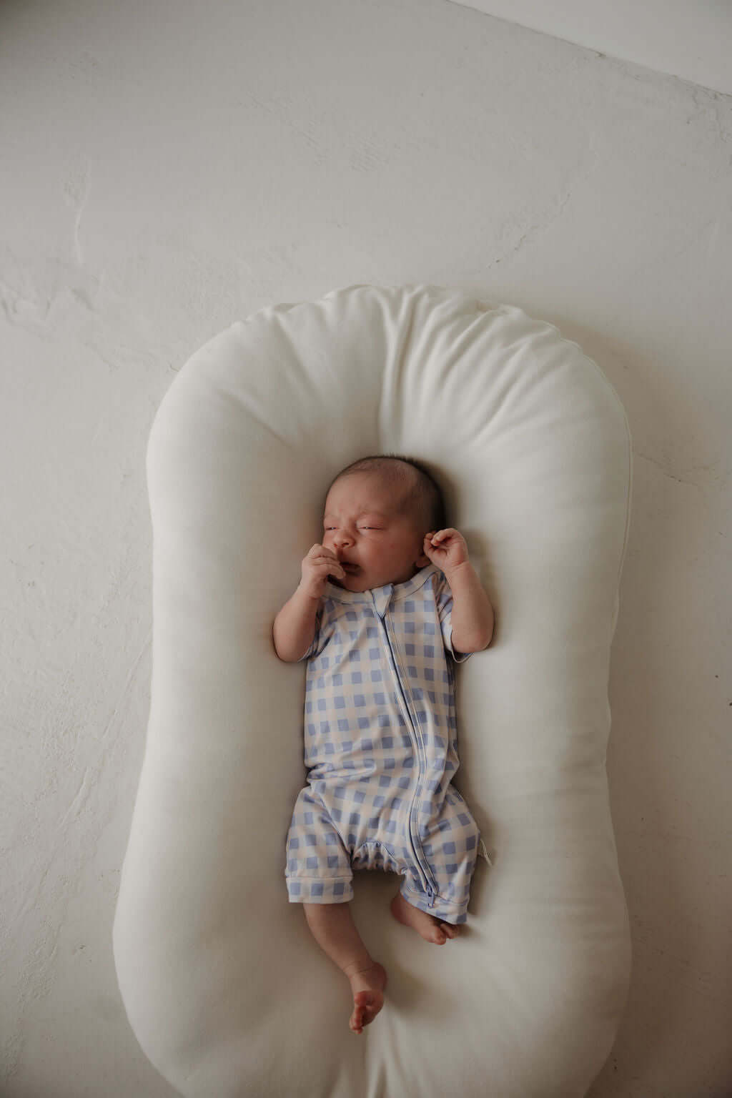 Shortie Bamboo Zip | Marilyn | Milk & Baby | Made of the softest premium bamboo. Durable and well designed your little ones can sleep and play in these cozy pajamas. These shortie rompers are ideal for warmer months featuring short sleeves and short botto