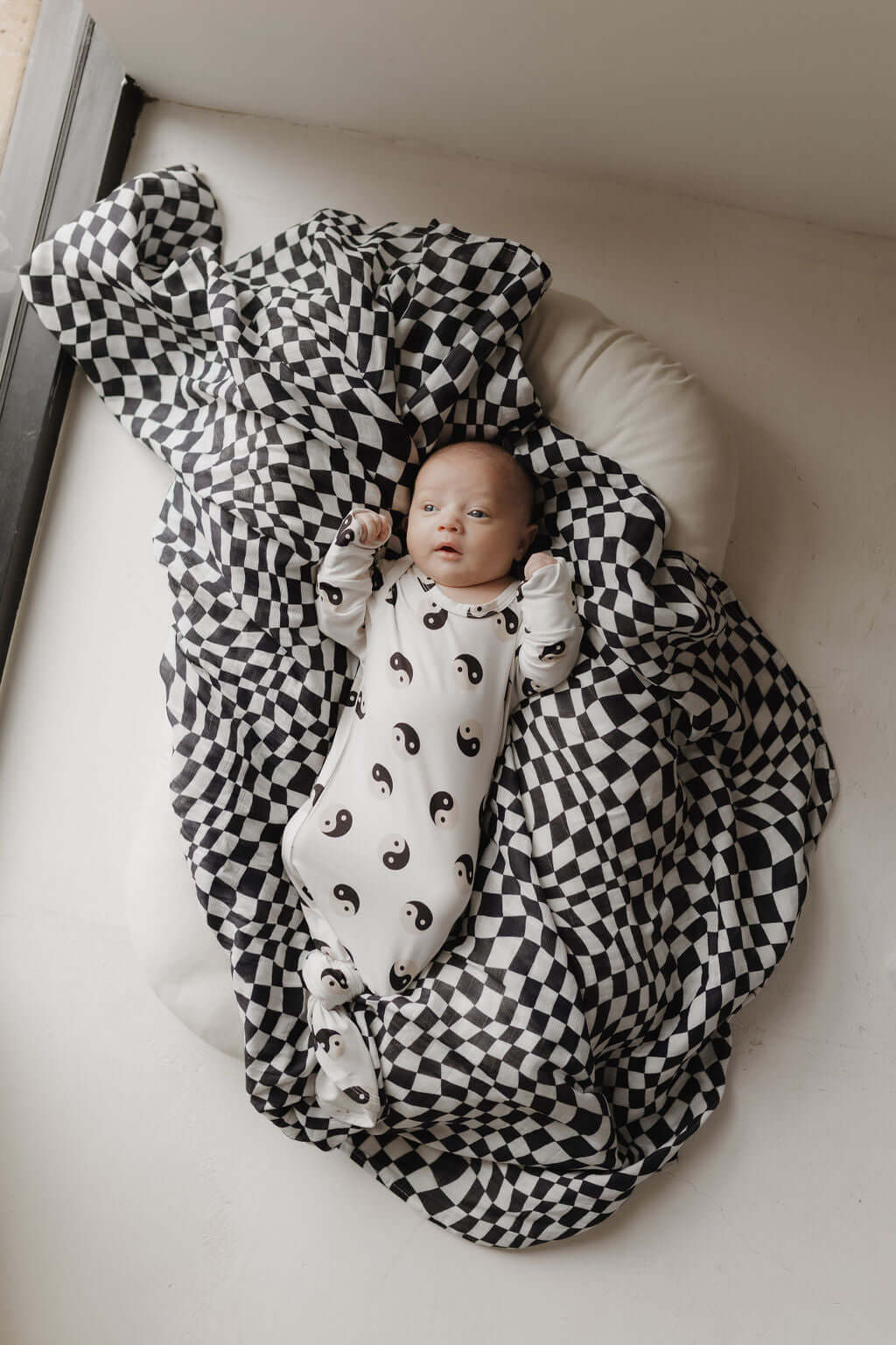 Black & White Yin-Yang | Bamboo Knotted Gown | Milk & Baby