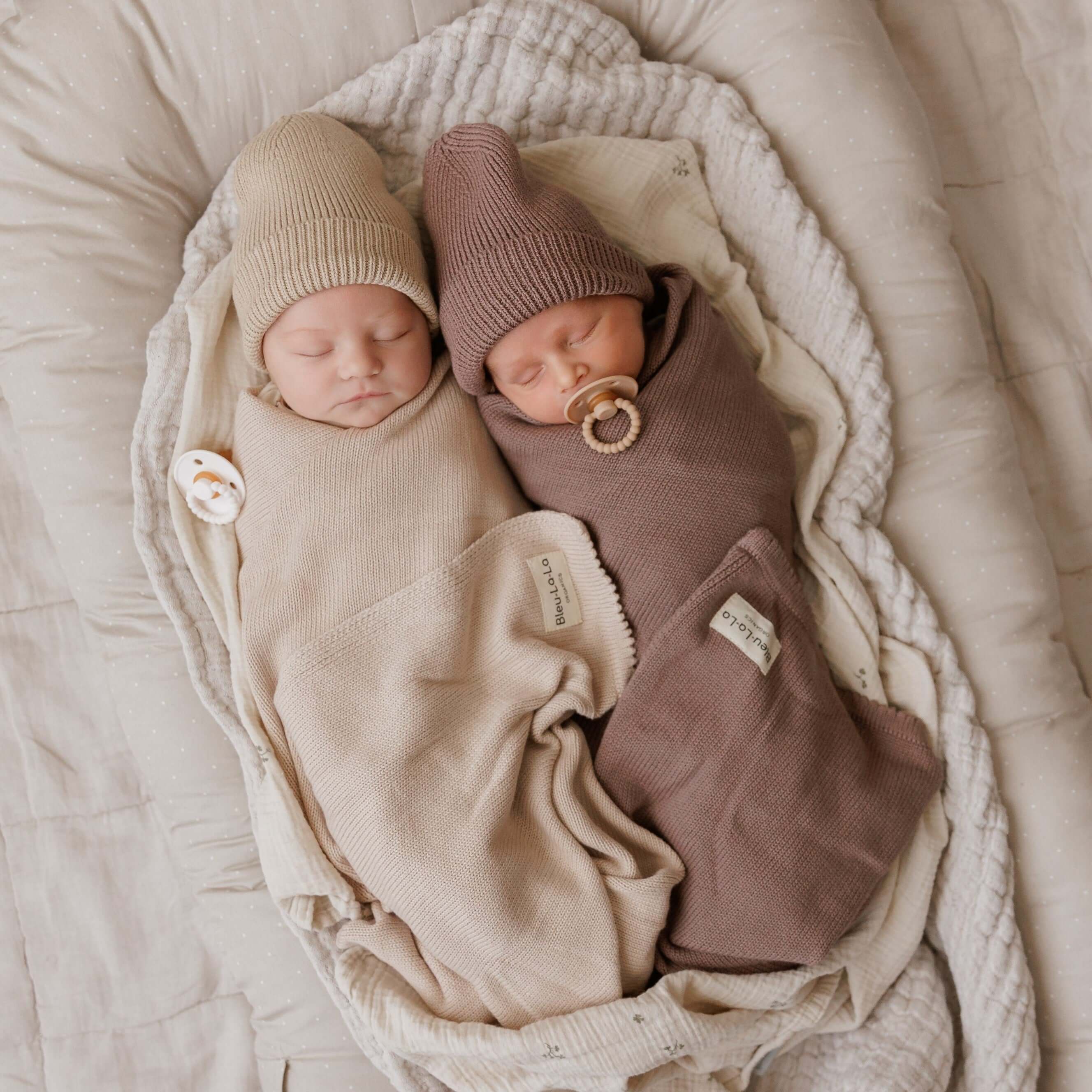 Luxe Collection 100% Organic Cotton Luxury Knit Baby Blanket + Hat Set | Milk & Baby